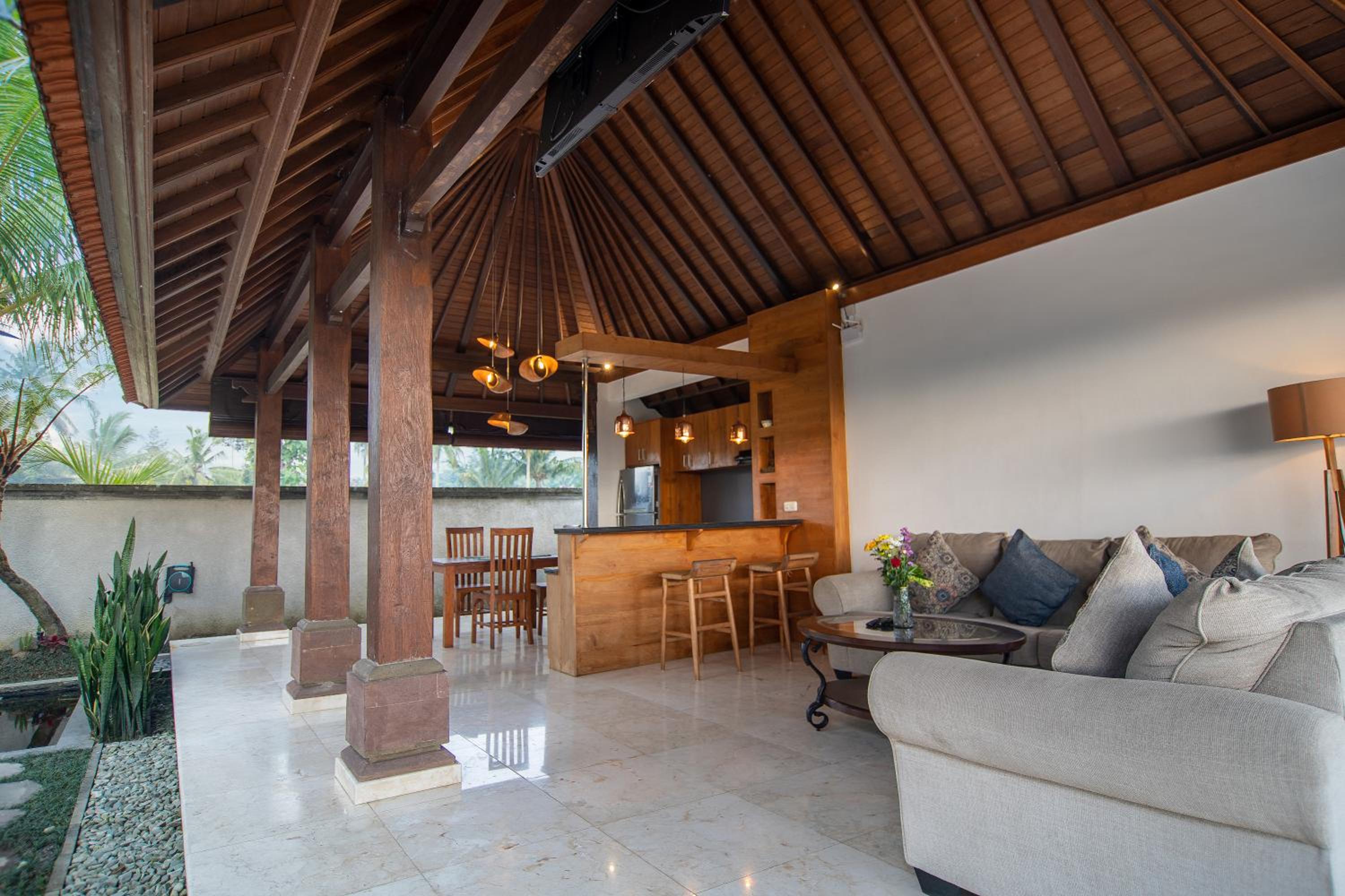 Uma Langkih Villa