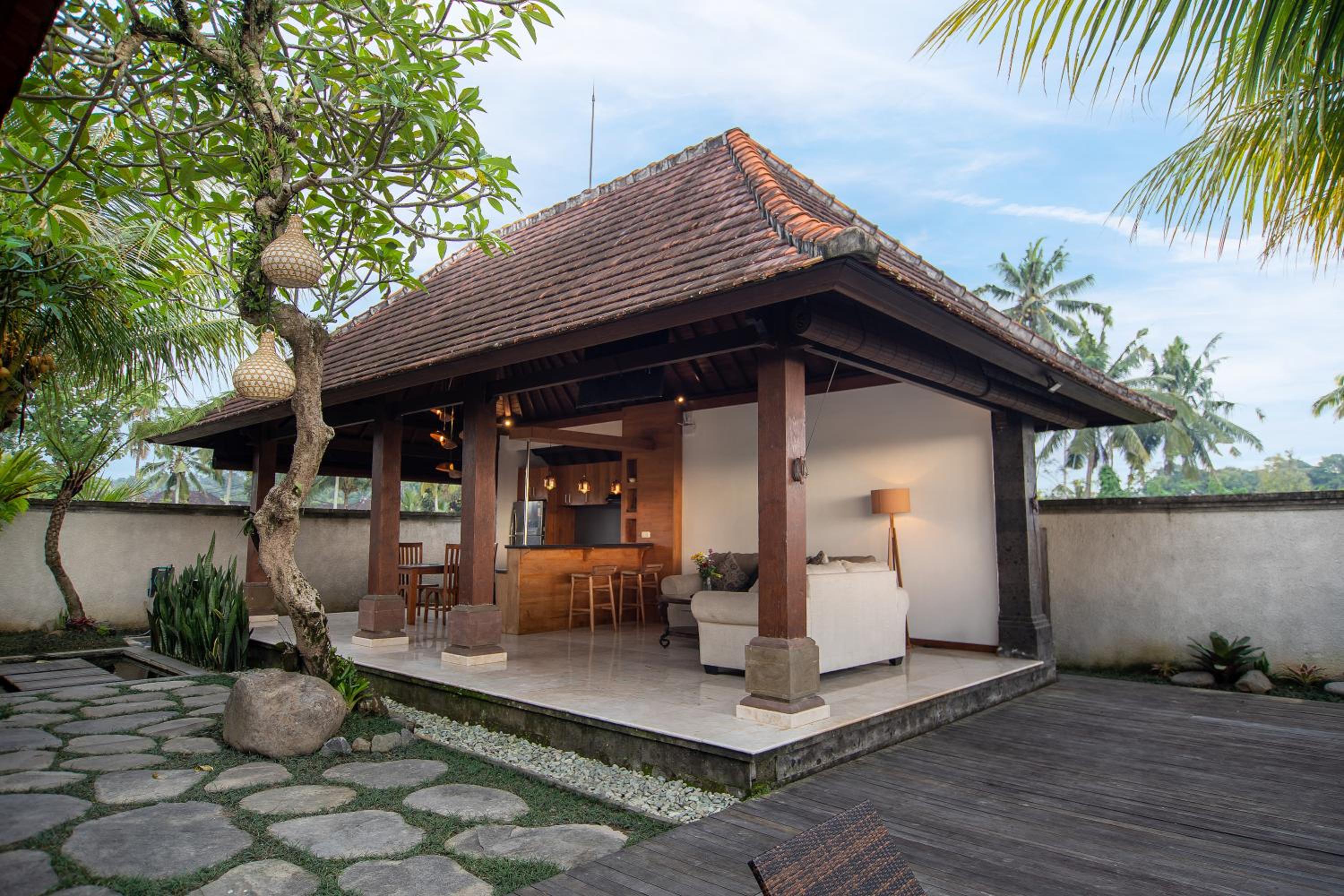 Uma Langkih Villa
