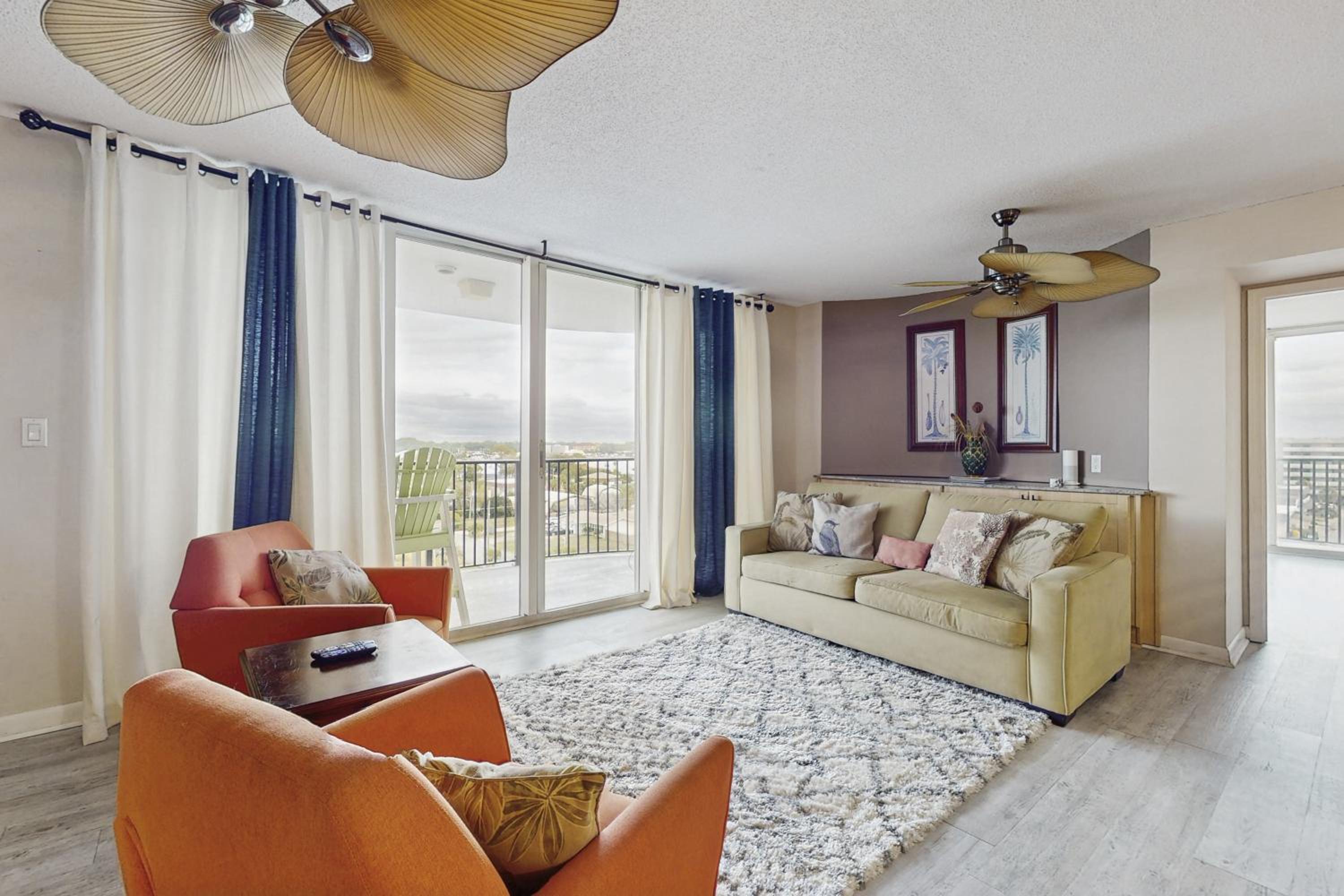 Beachfront Florida Penthouse with Pool Access!