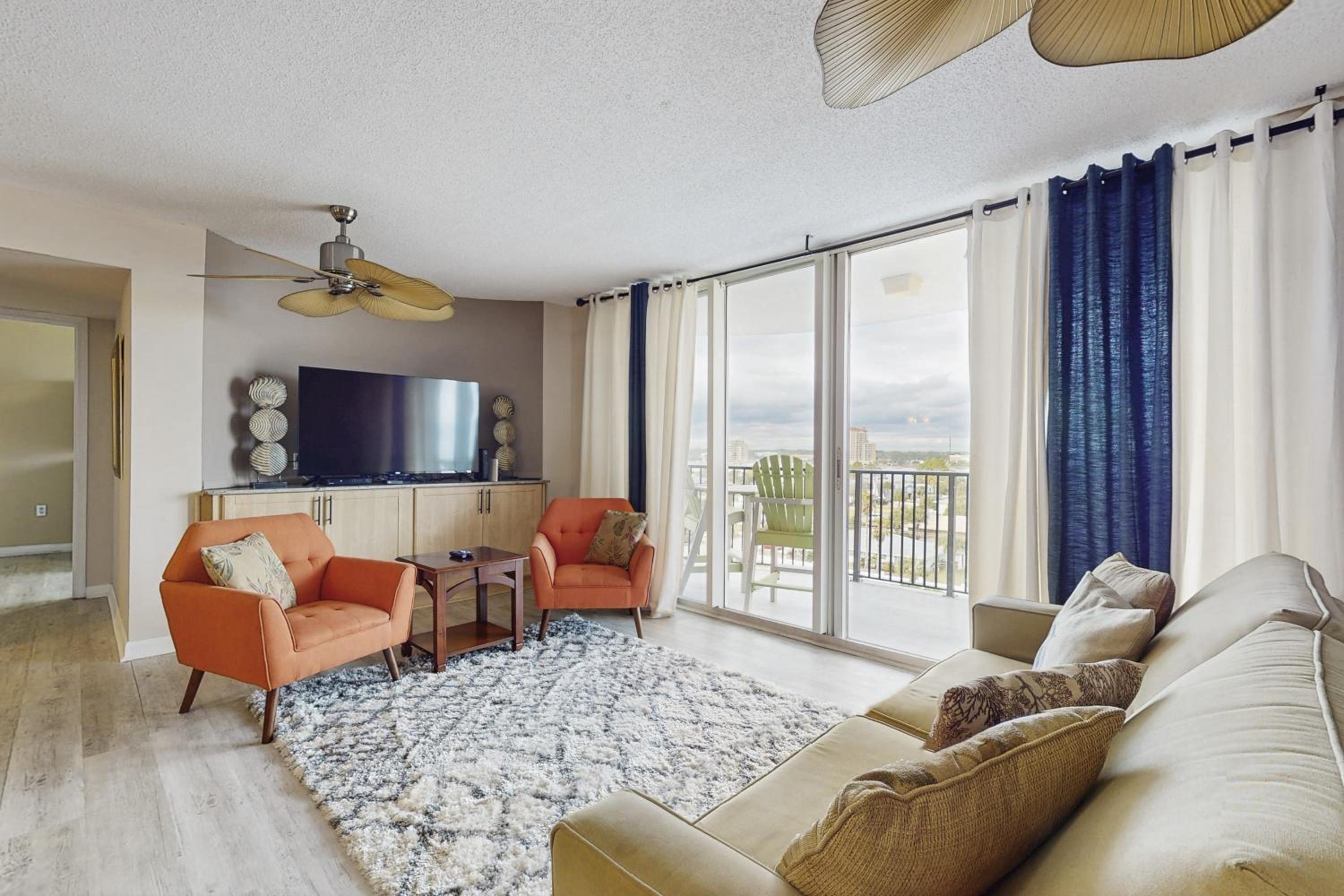 Beachfront Florida Penthouse with Pool Access!