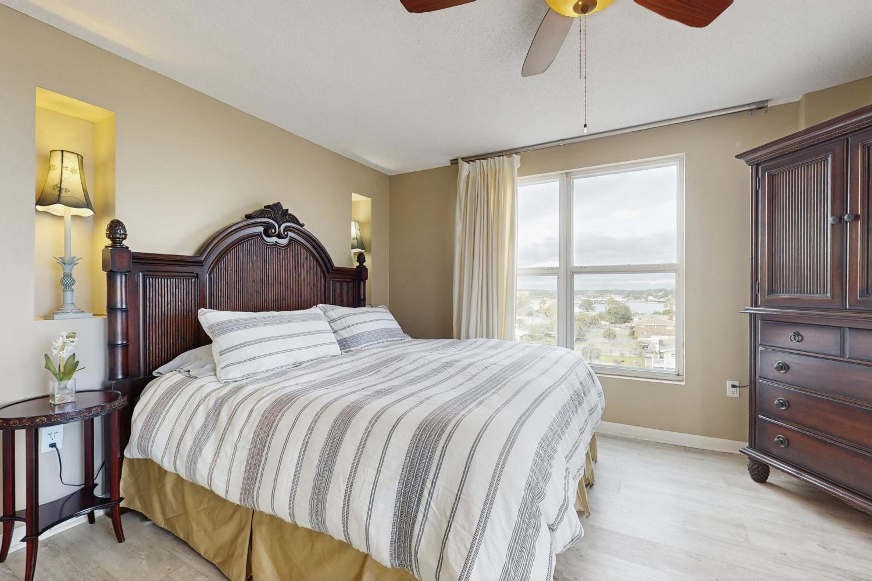 Beachfront Florida Penthouse with Pool Access!