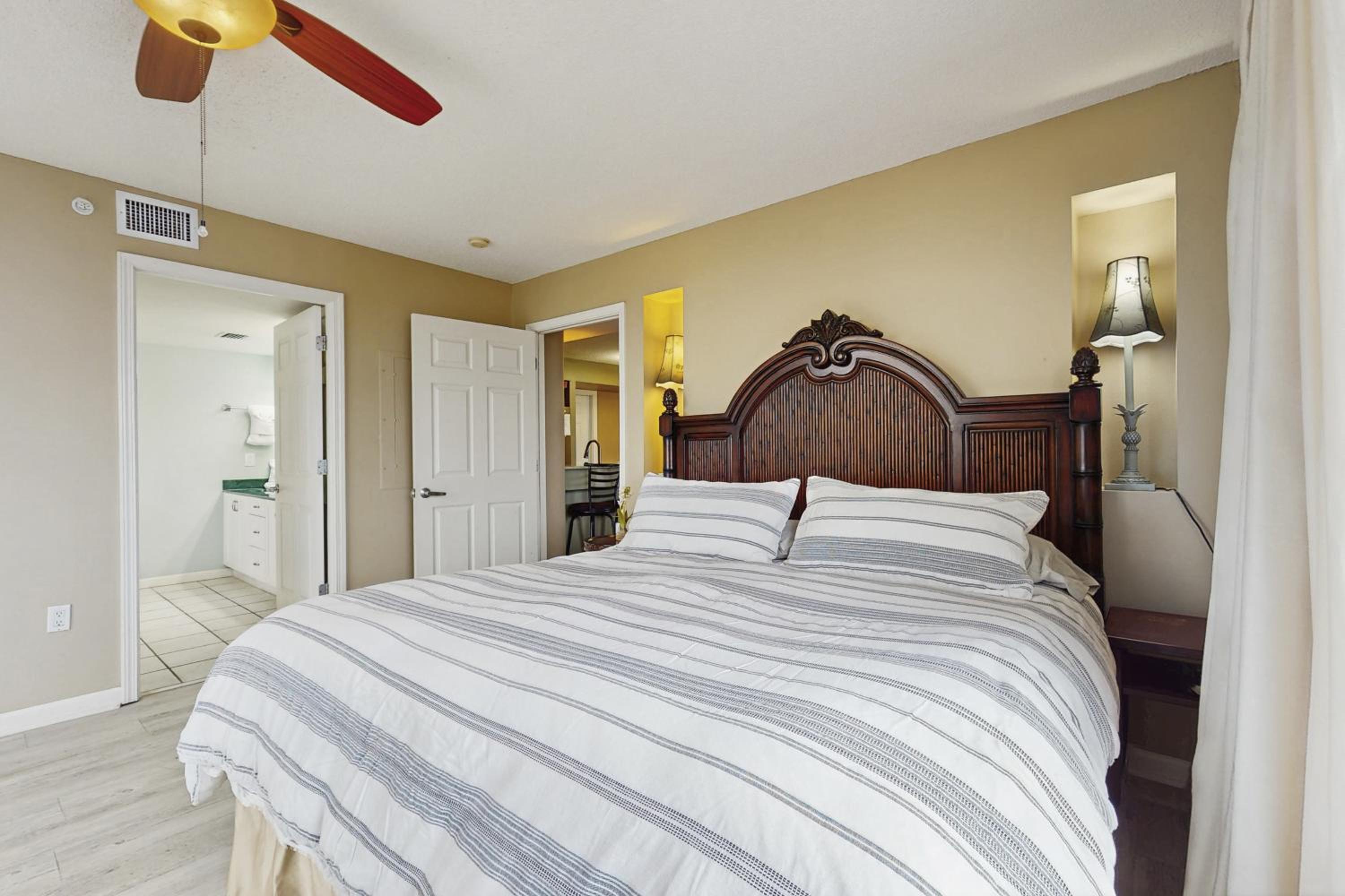 Beachfront Florida Penthouse with Pool Access!