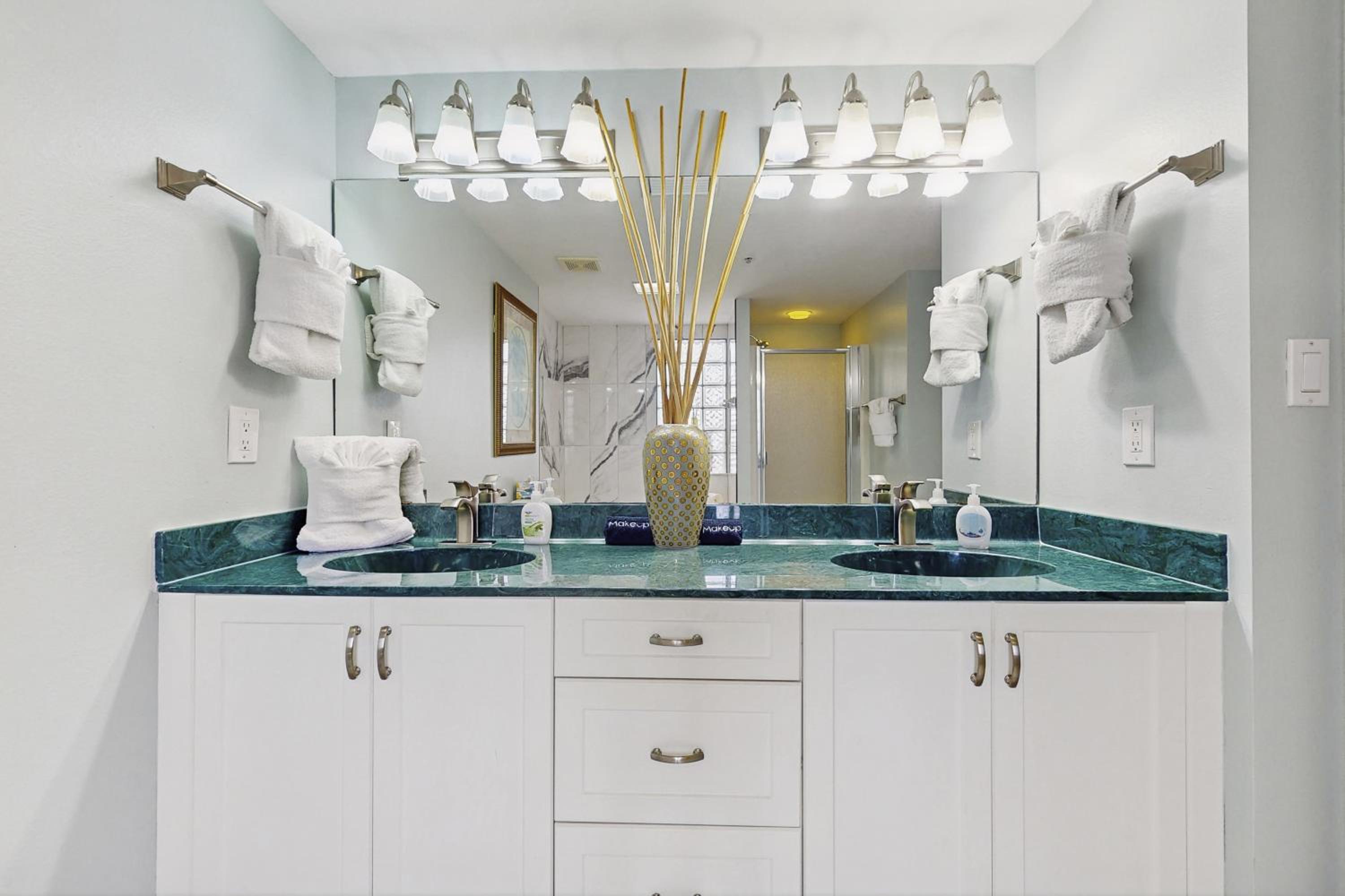 Beachfront Florida Penthouse with Pool Access!
