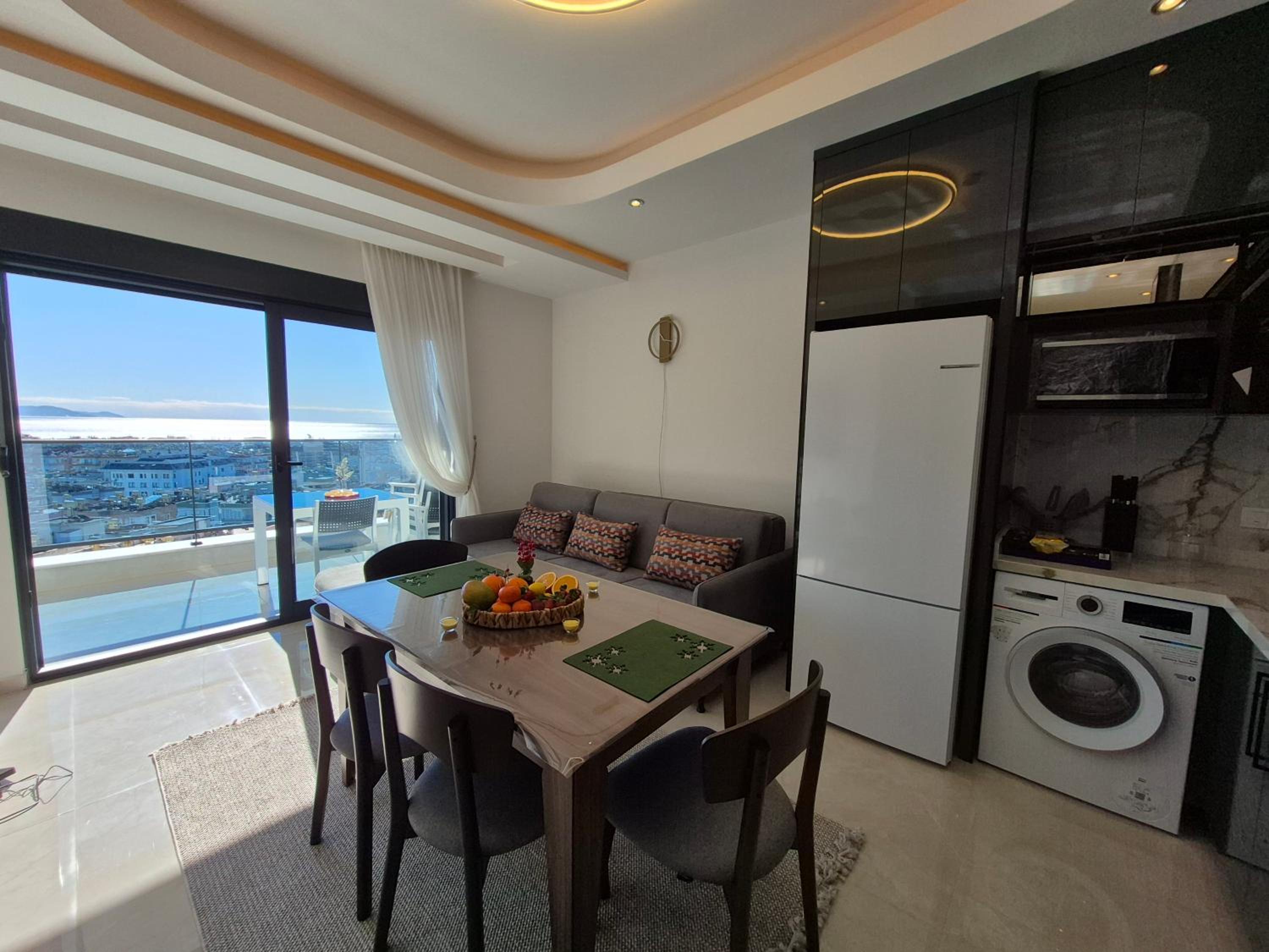 Luxury apartment with panoramic sea view emerald