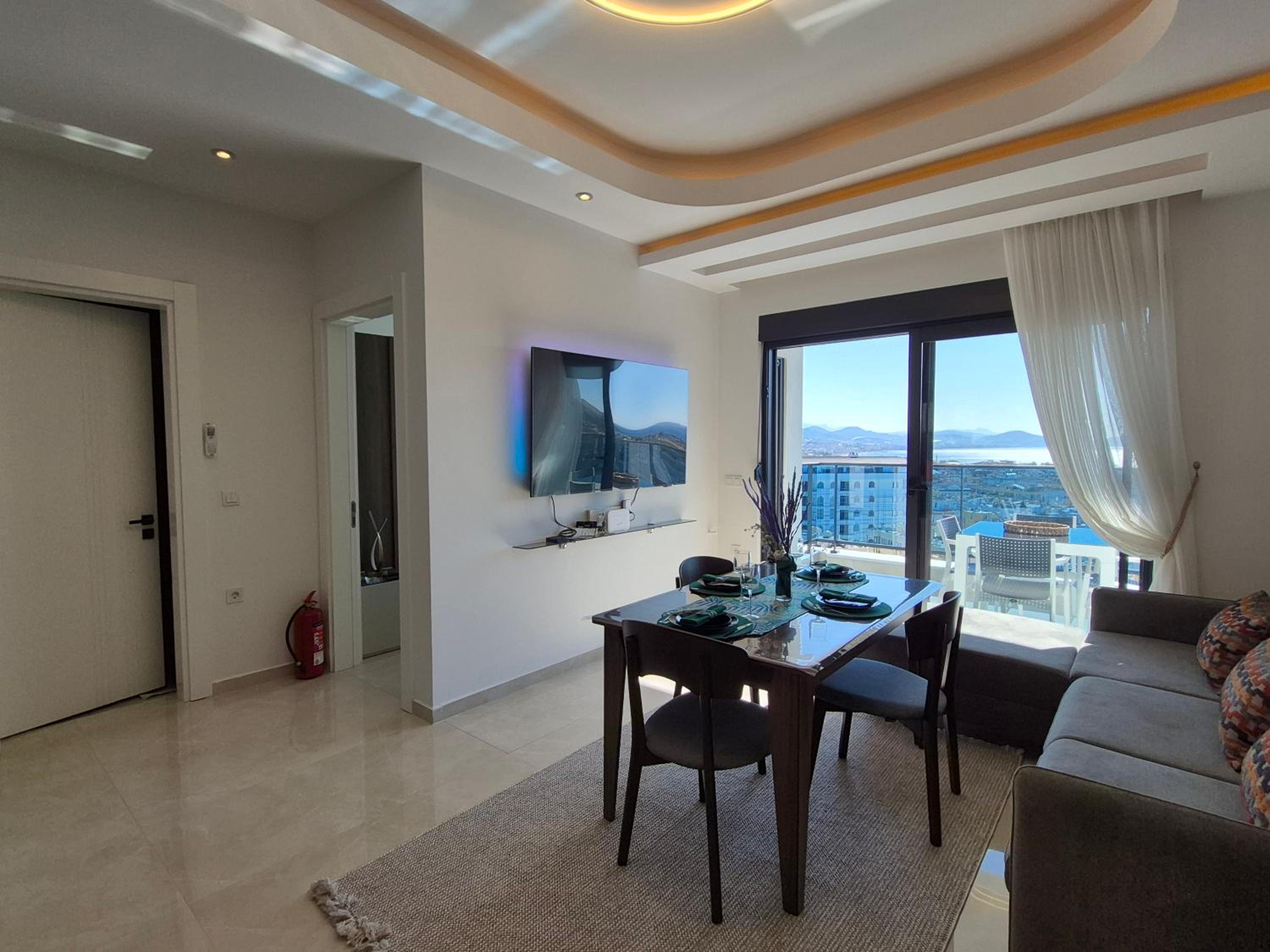 Luxury apartment with panoramic sea view emerald