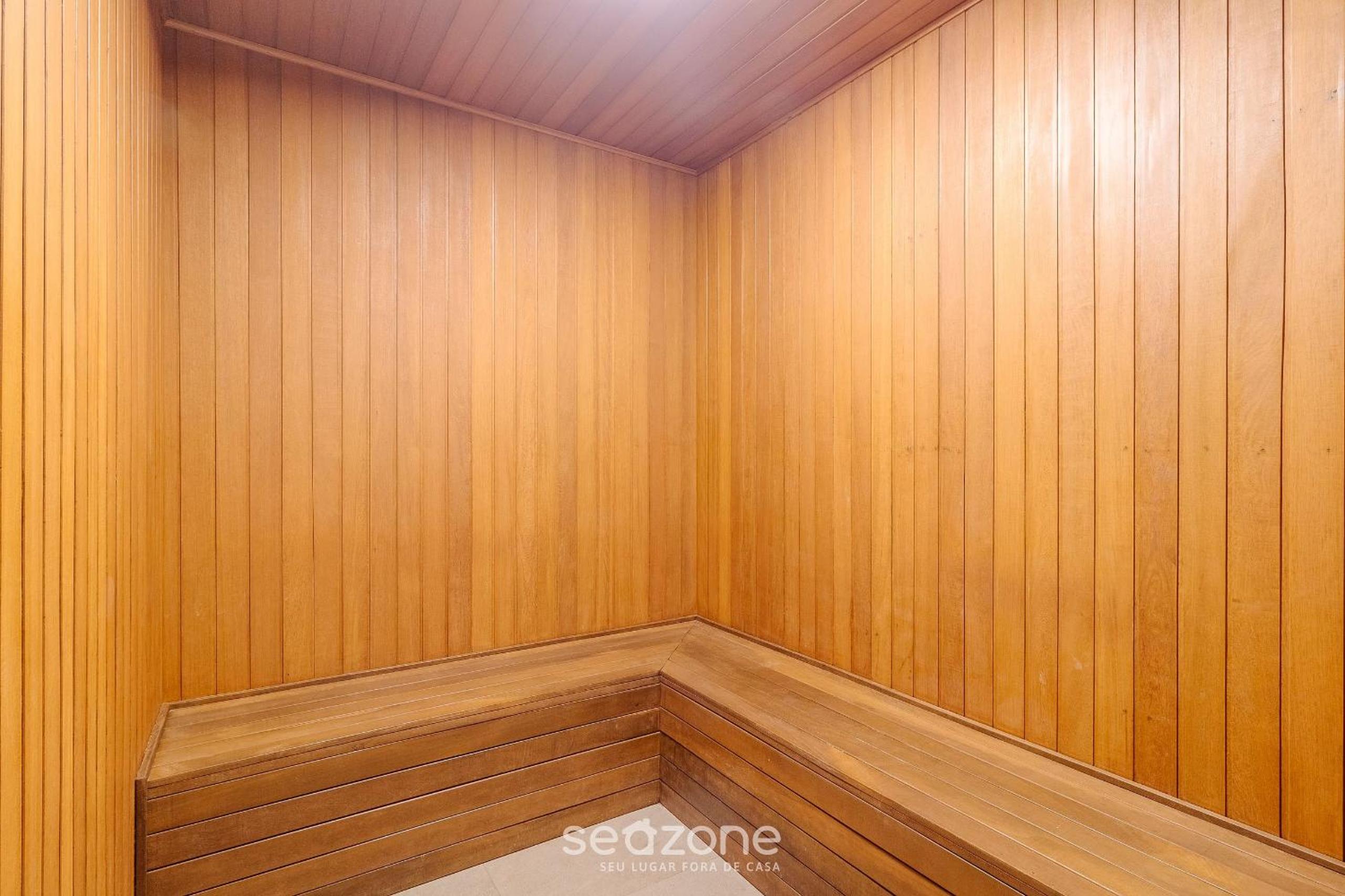 1BR Apt w/ pool 650m from beach PDN0113
