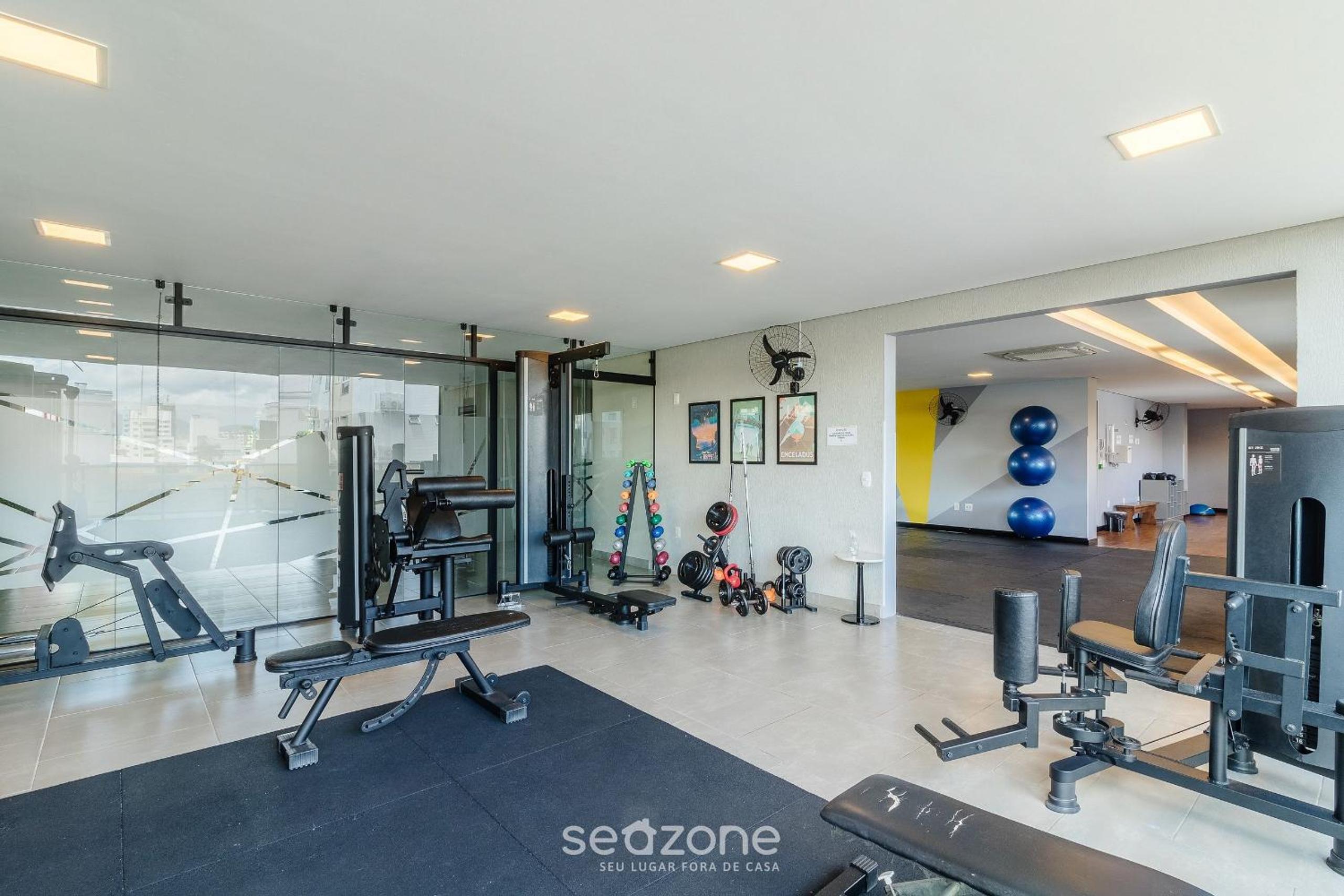1BR Apt w/ pool 650m from beach PDN0113
