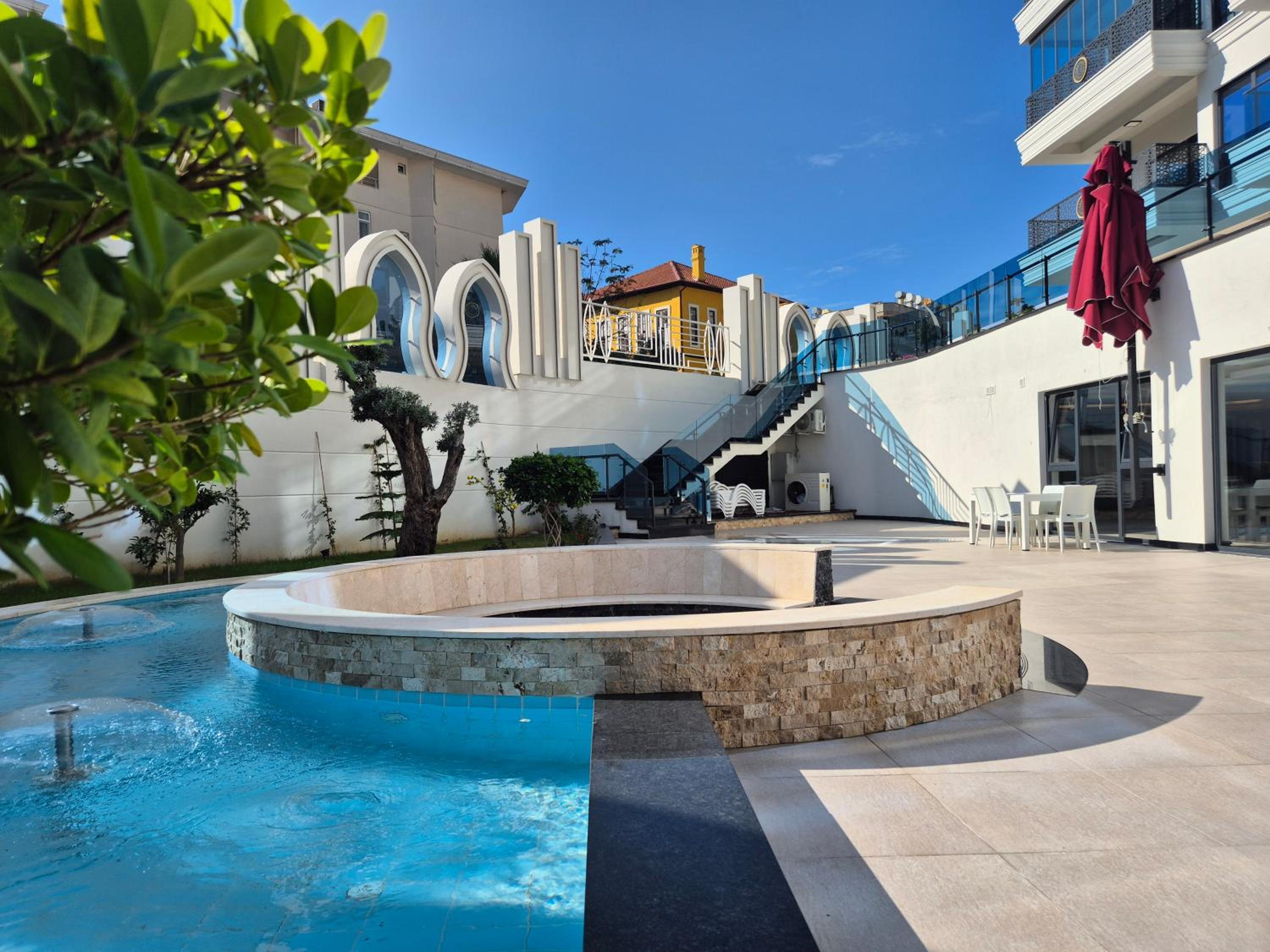 Luxury apartment with panoramic sea view emerald