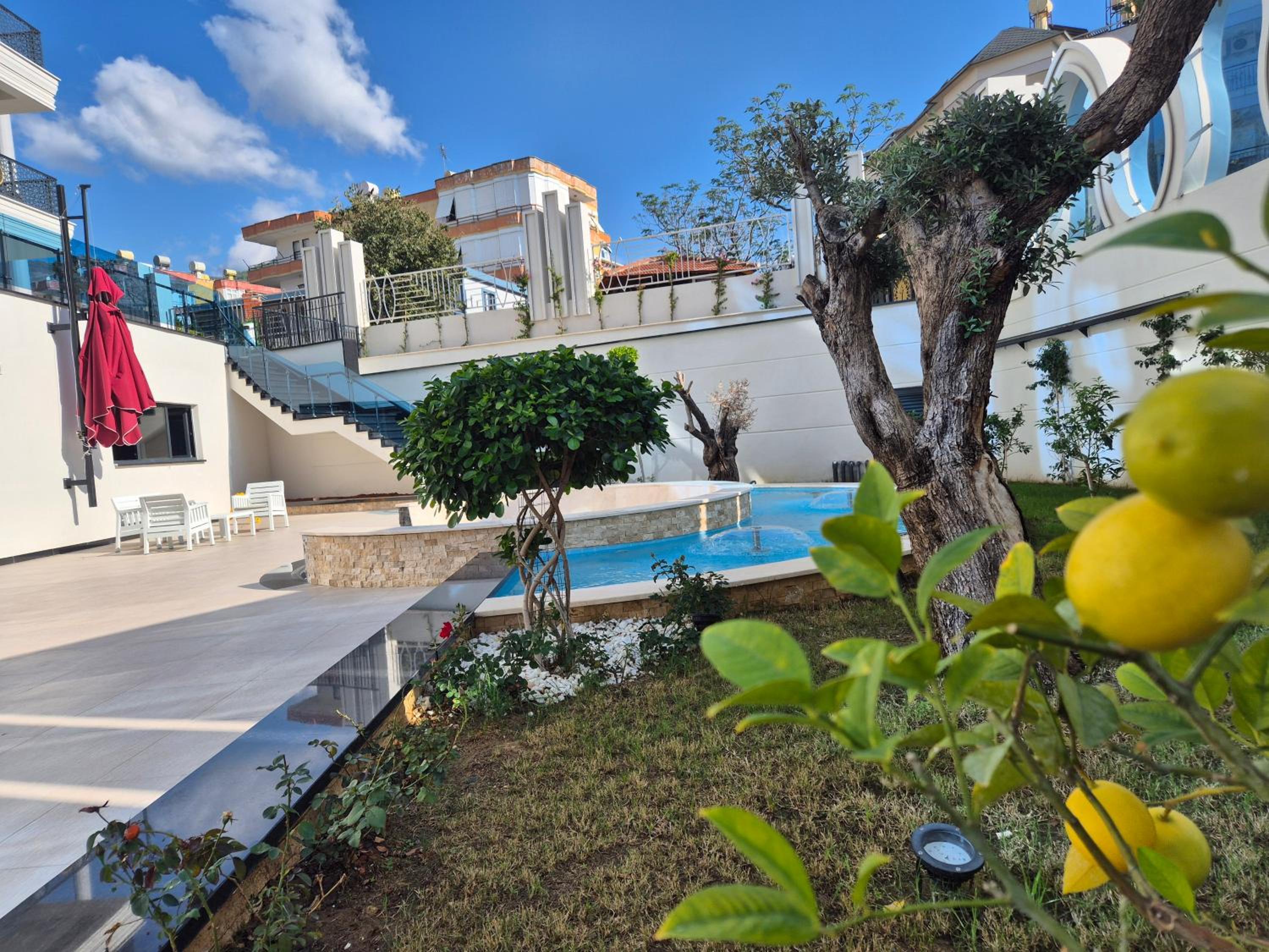 Luxury apartment with panoramic sea view emerald