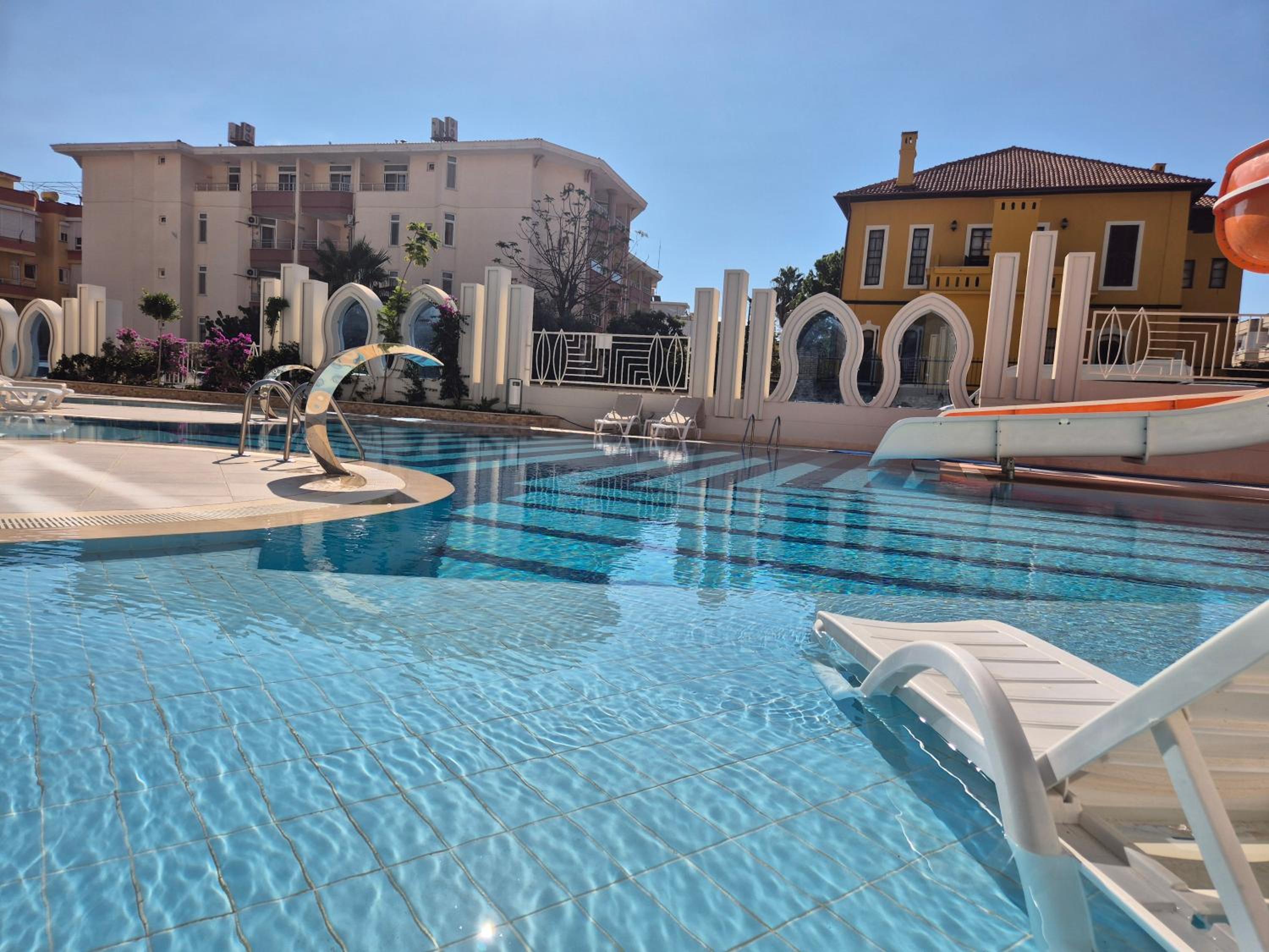 Luxury apartment with panoramic sea view emerald