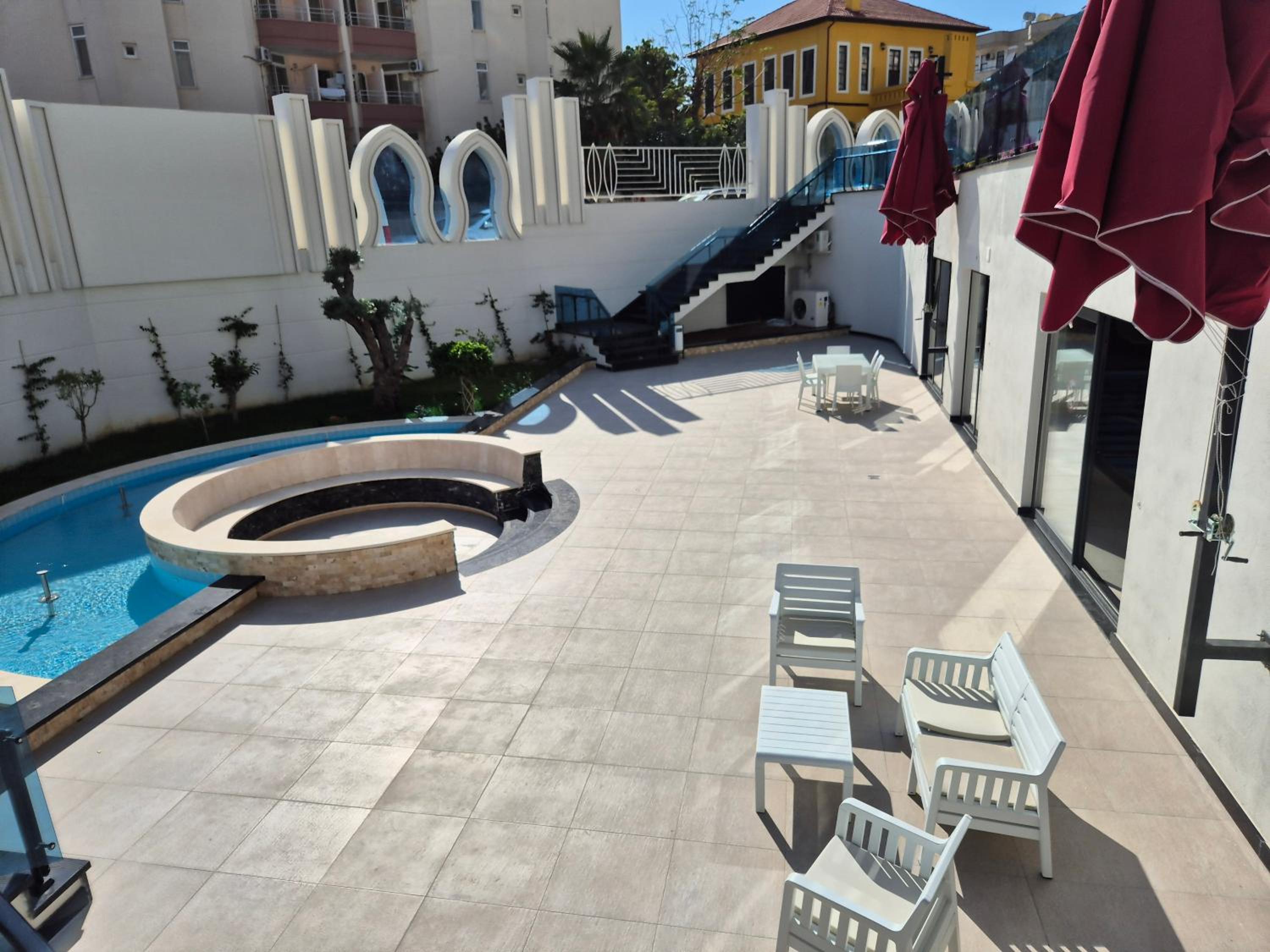 Luxury apartment with panoramic sea view emerald
