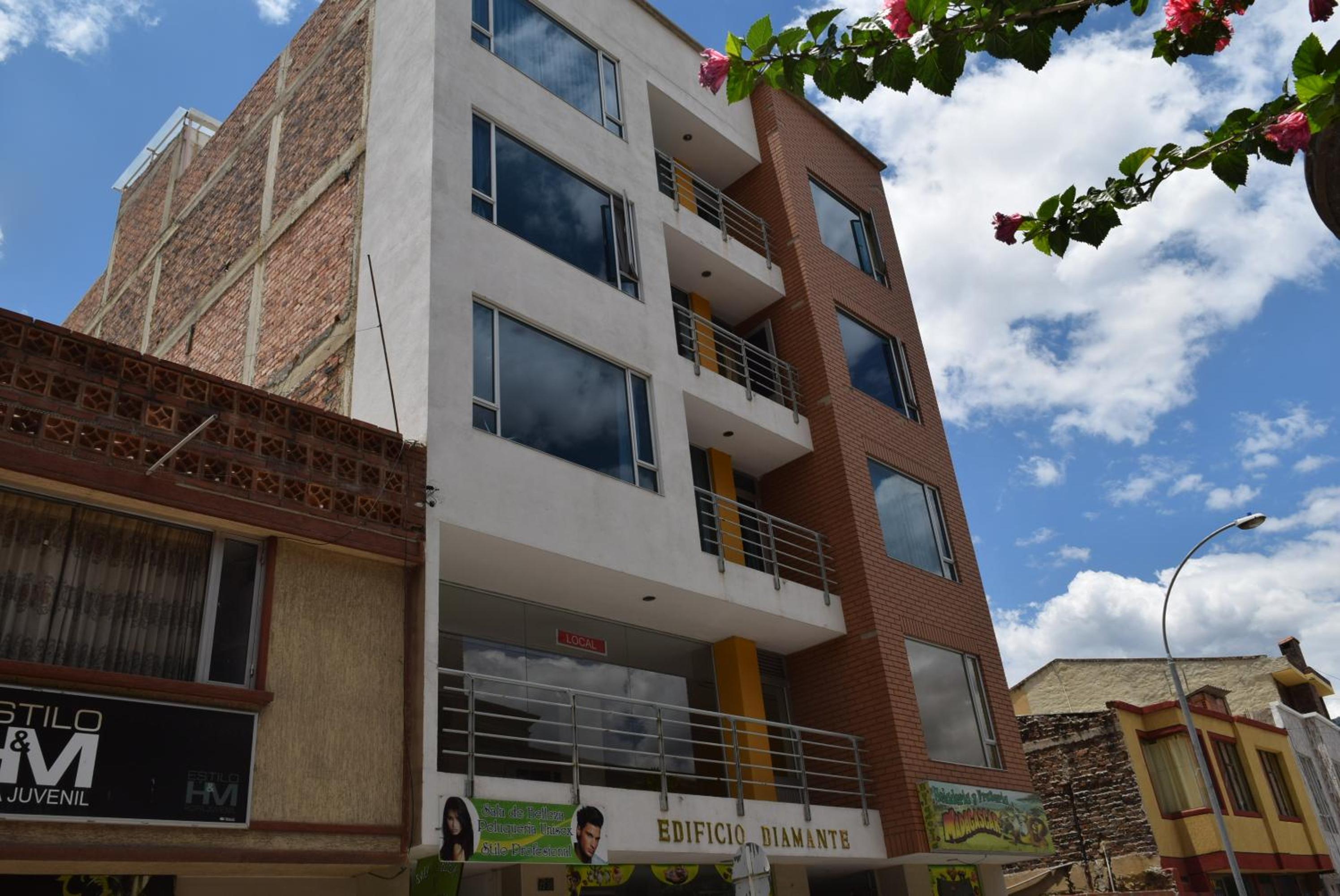 Apartamentos Edificio Diamante