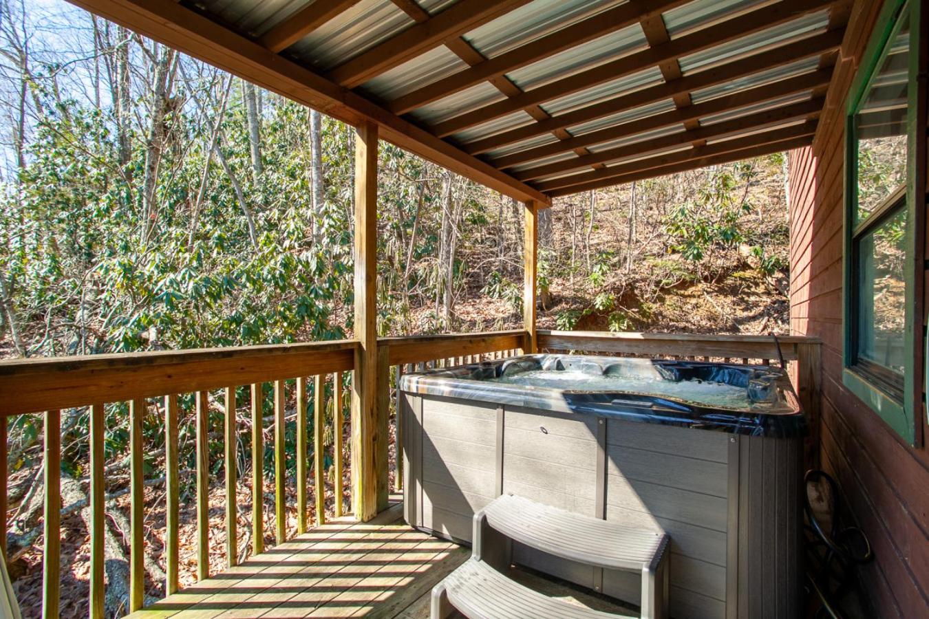 Wanderers Retreat Hot Tub Multicade Grill MORE
