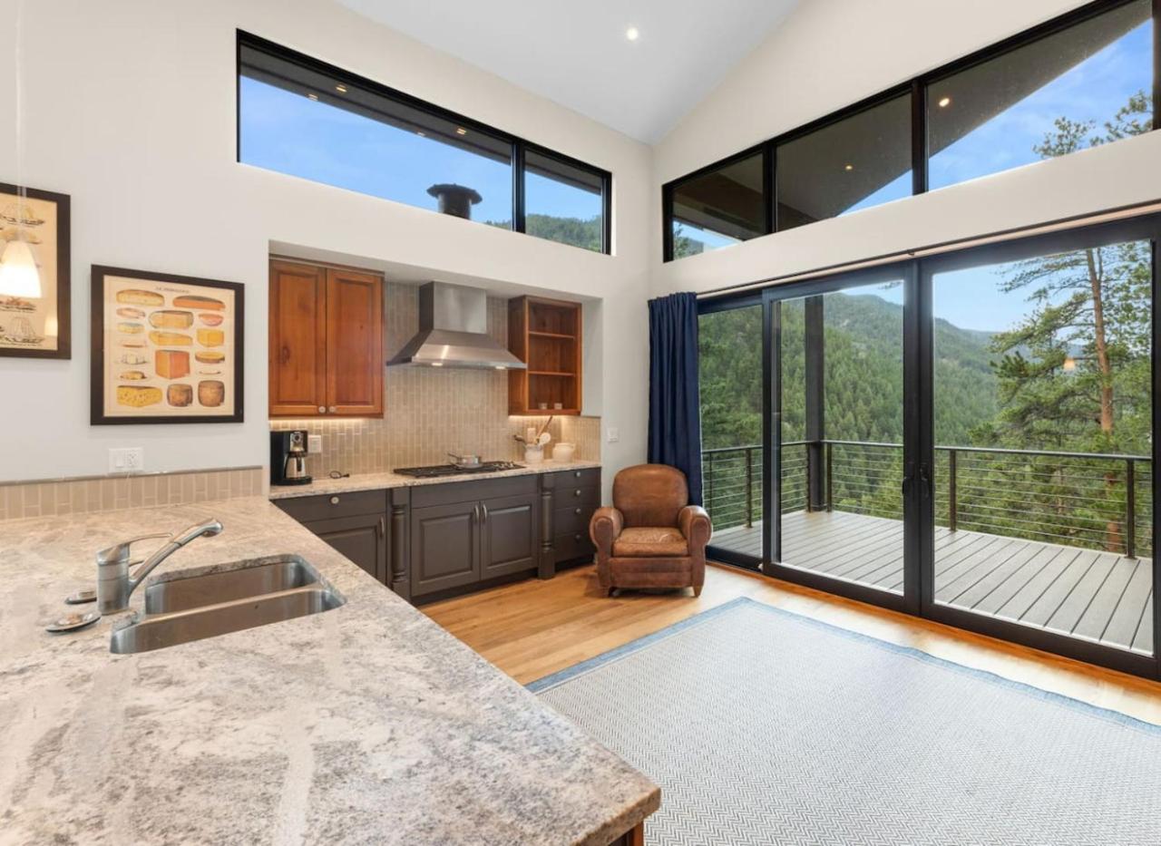 Pineview Panorama Luxe Retreat 20 Mins to Boulder