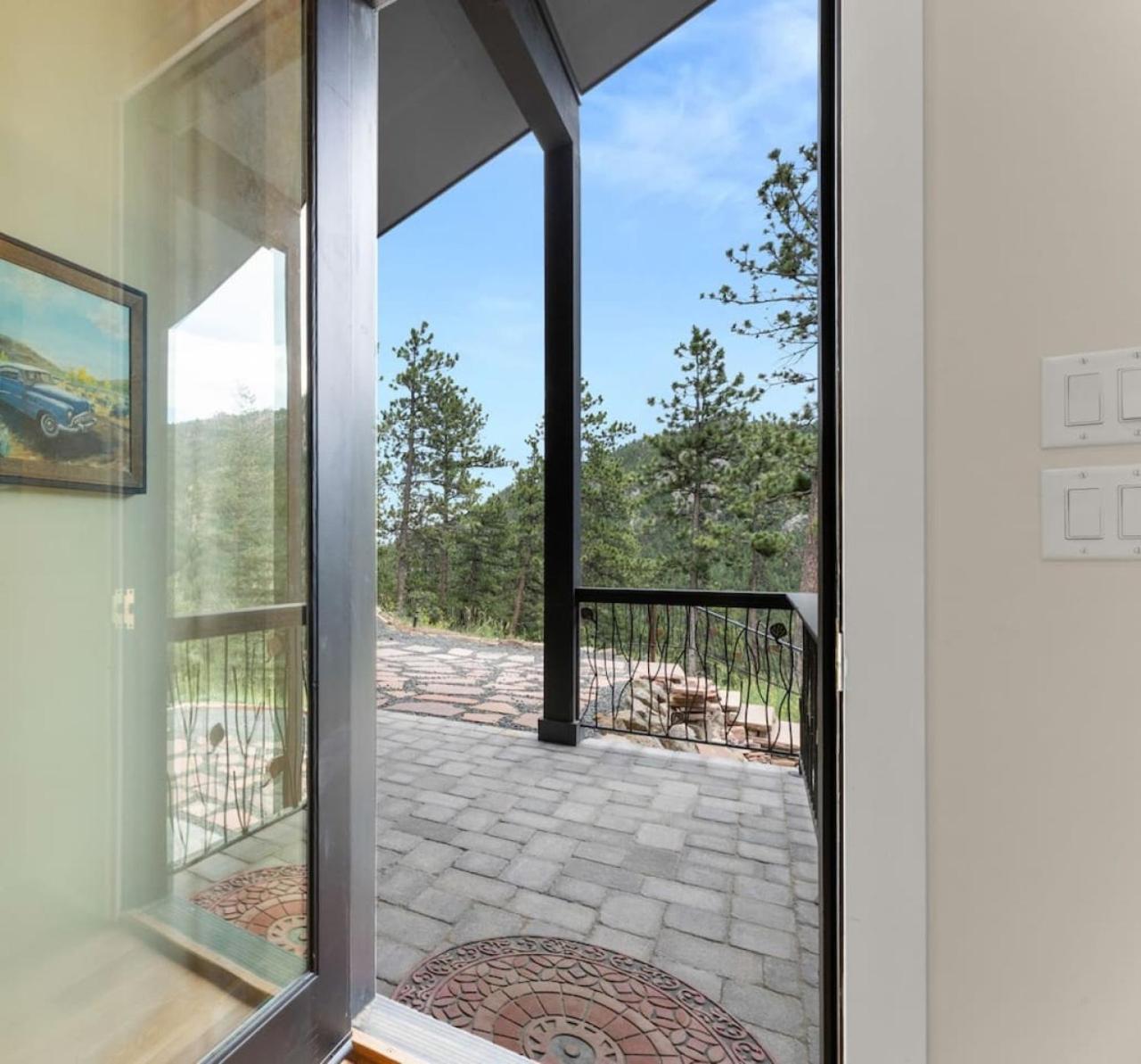 Pineview Panorama Luxe Retreat 20 Mins to Boulder