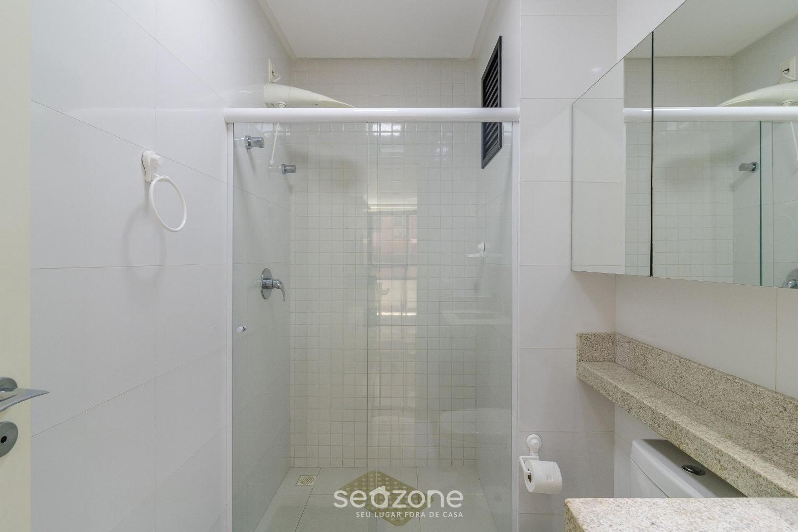 1BR Apt w/ pool 650m from beach PDN0113