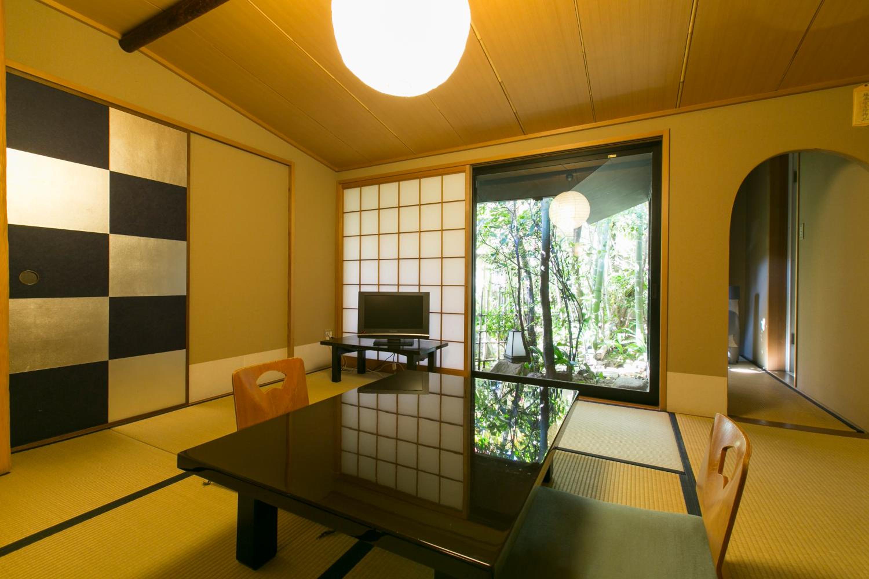 Gion Yoshiima view 3