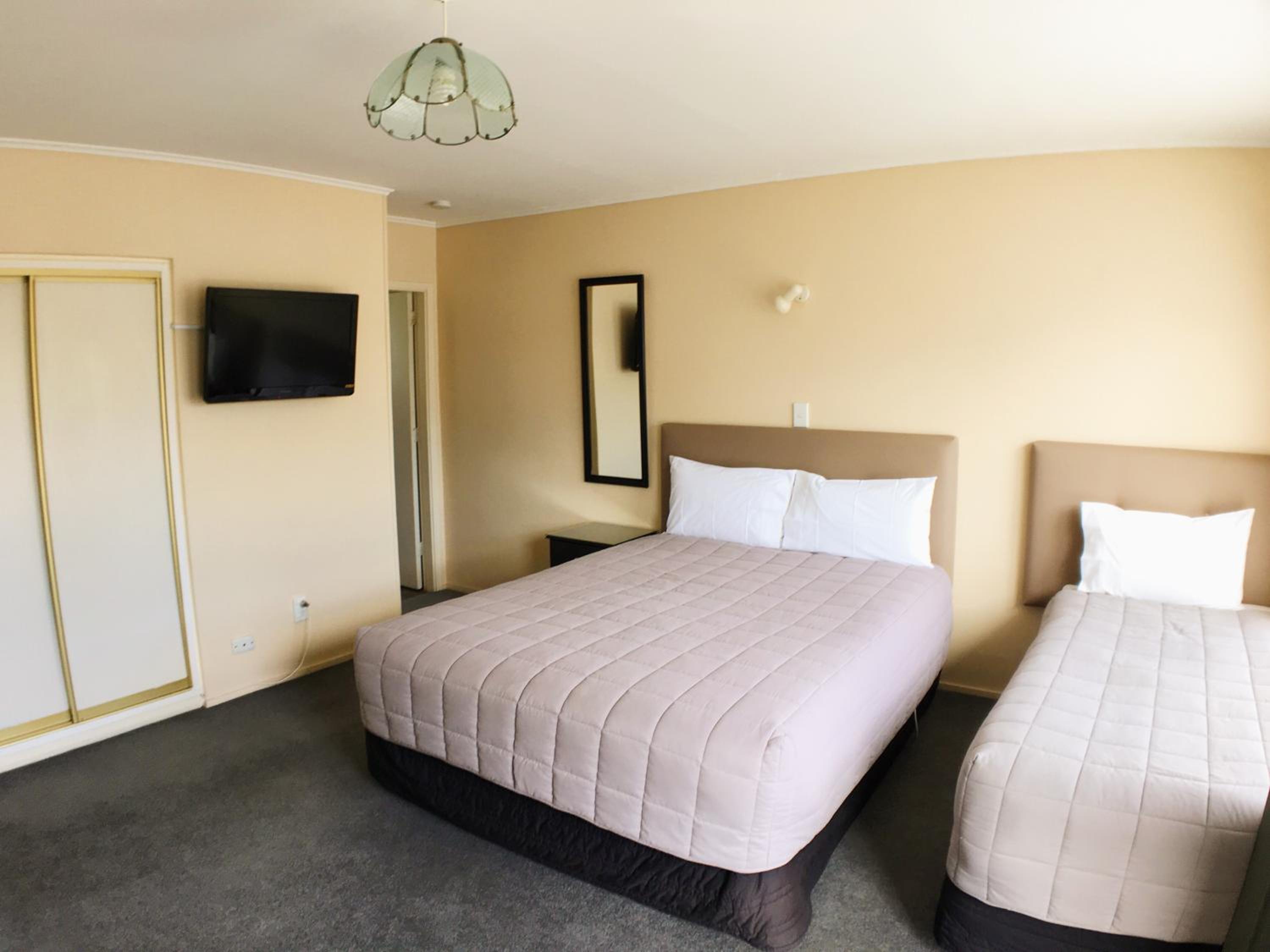 Merivale Court Motel & Apartments