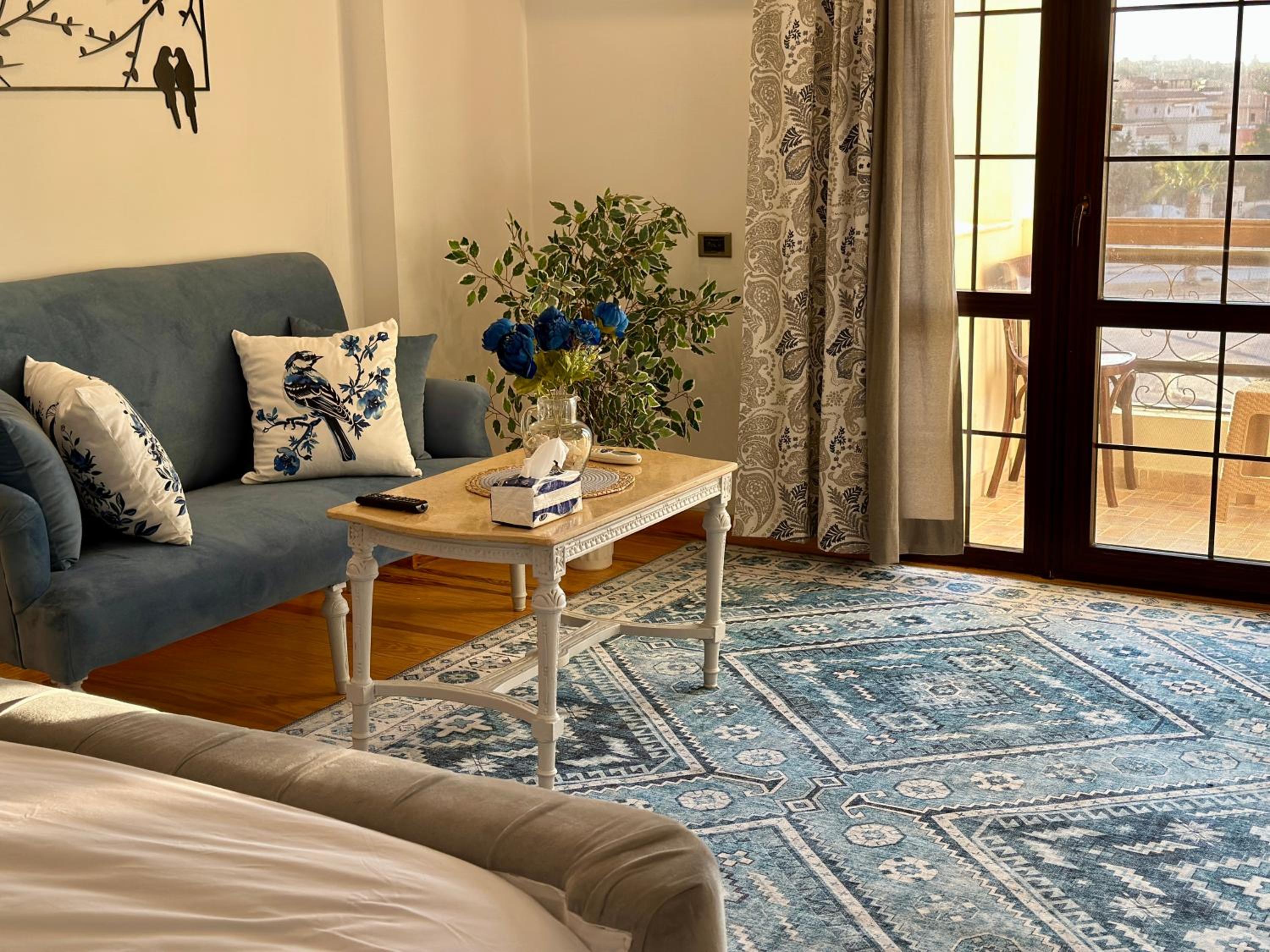 Vintage Charm & Spacious Comfort in Zayed 2000 - only families & single travelers