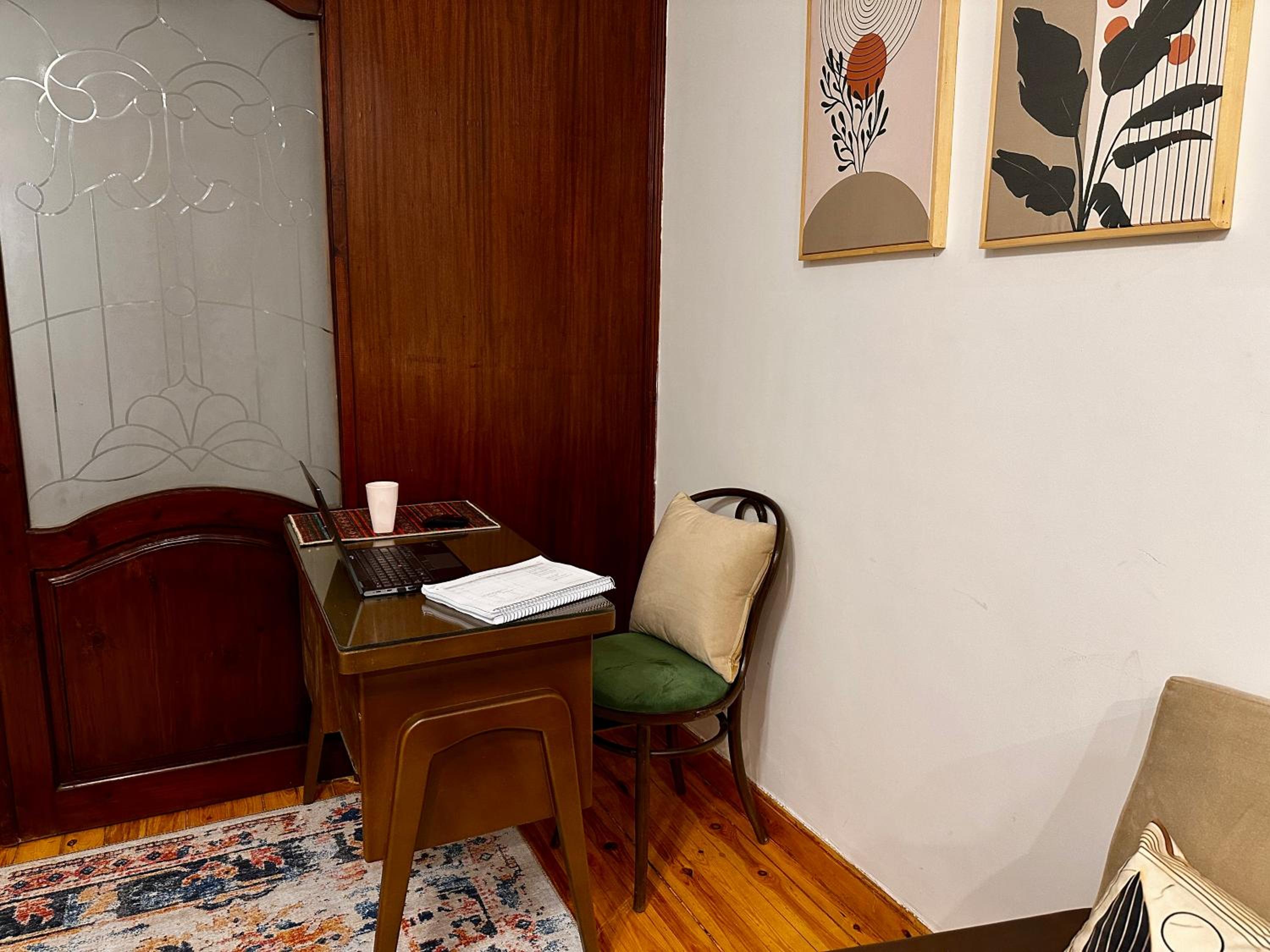 Vintage Charm & Spacious Comfort in Zayed 2000 - only families & single travelers