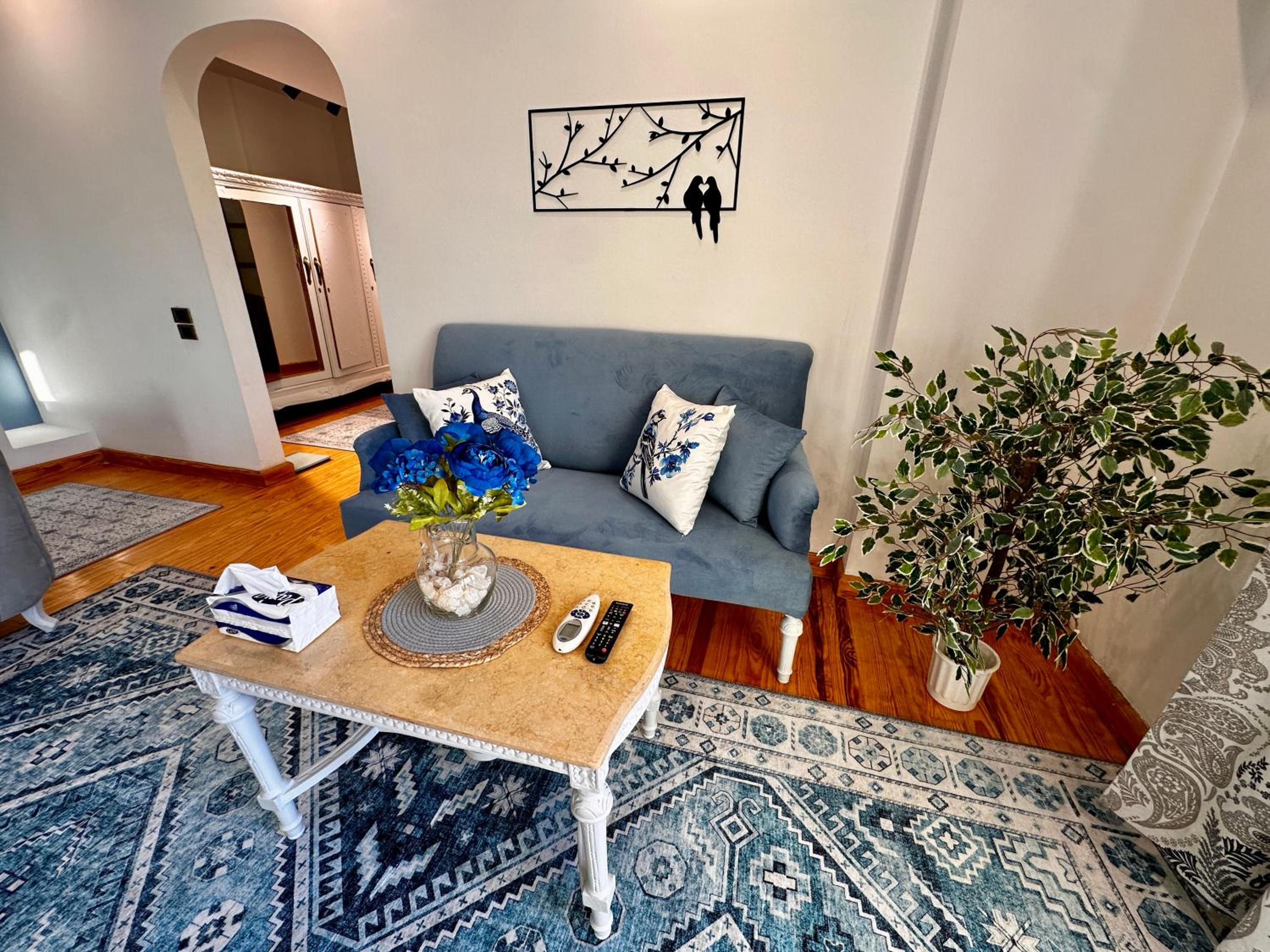 Vintage Charm & Spacious Comfort in Zayed 2000 - only families & single travelers