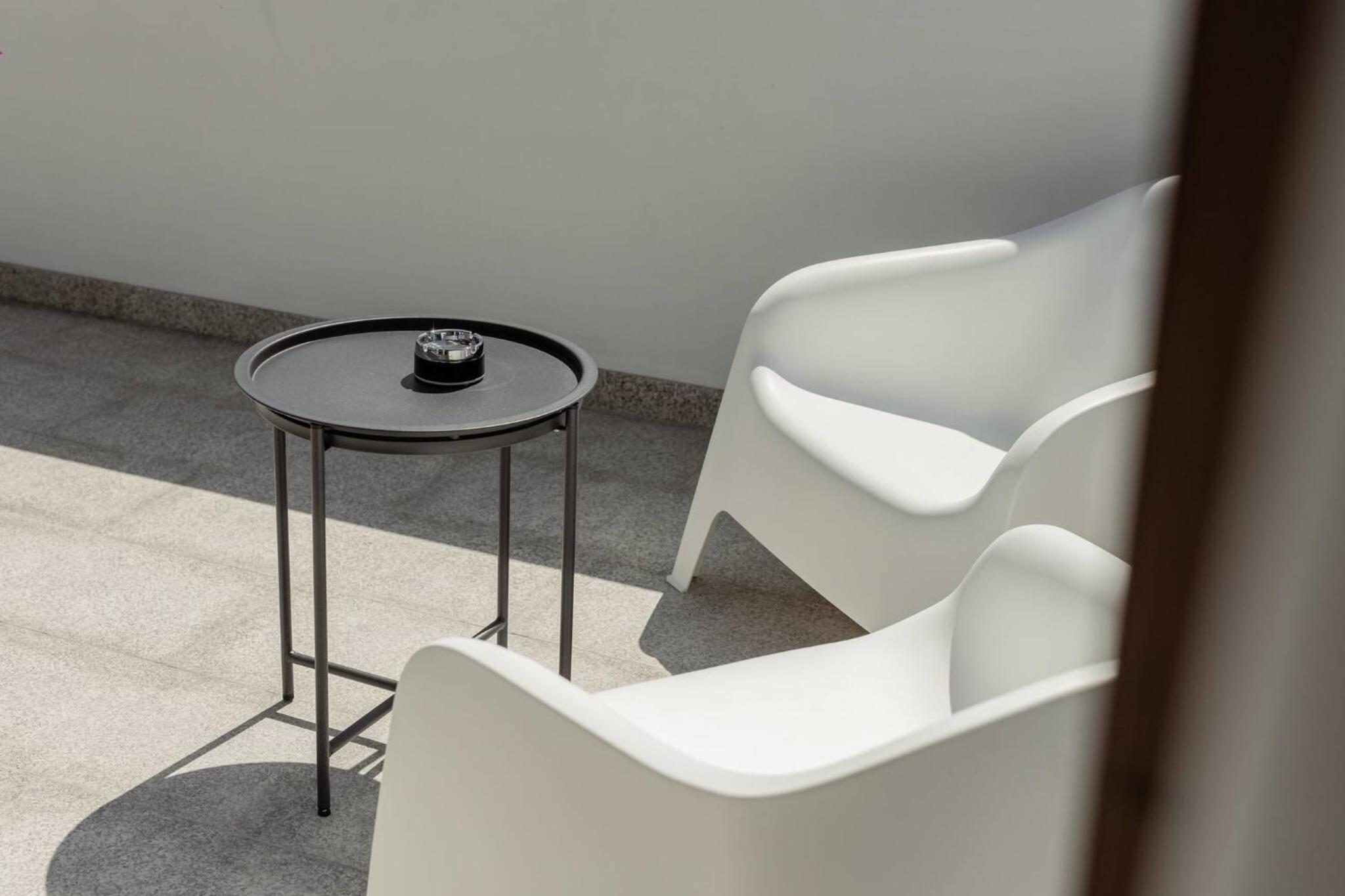 Rooftop Stylish by Hosty