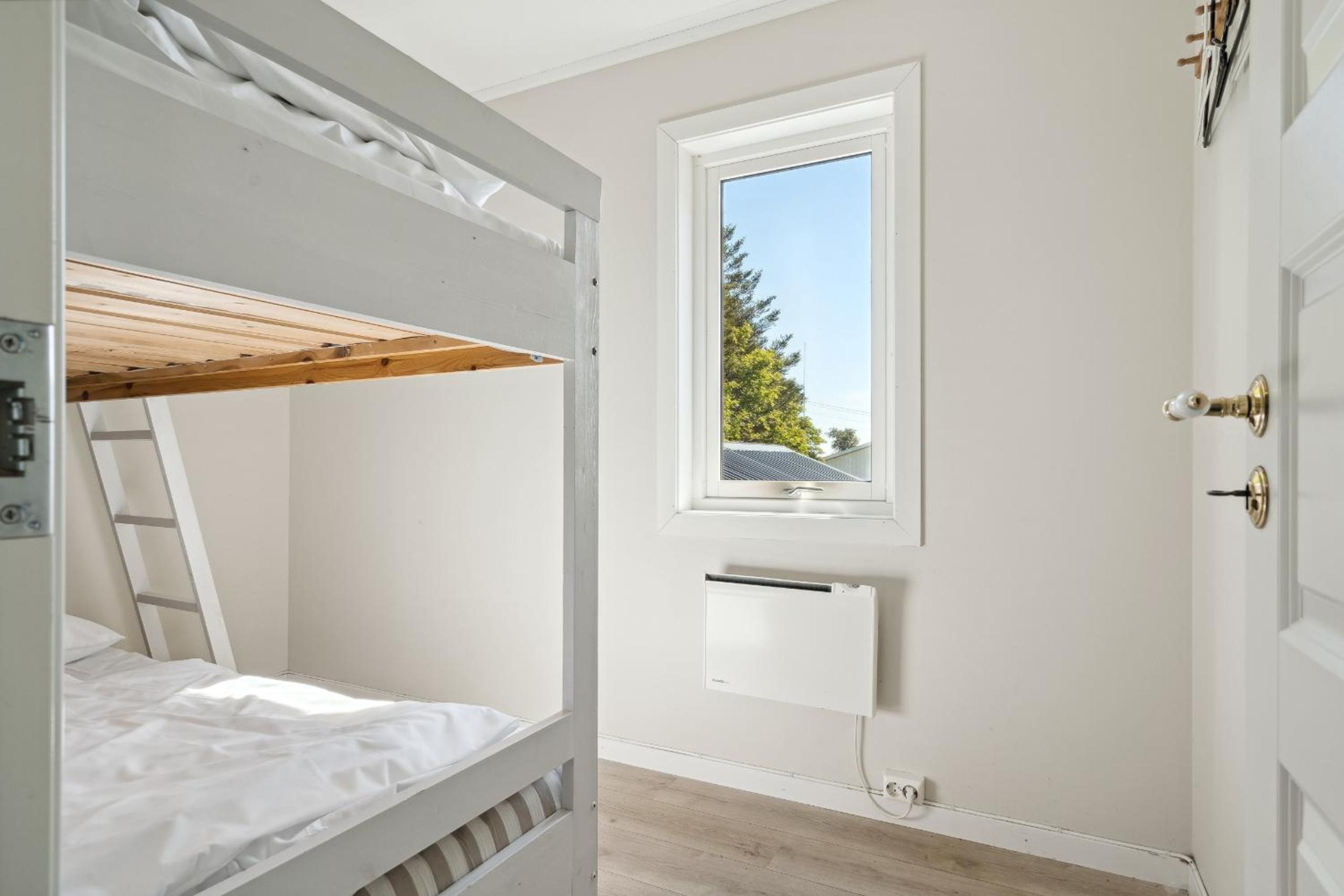 Valen House, Reine