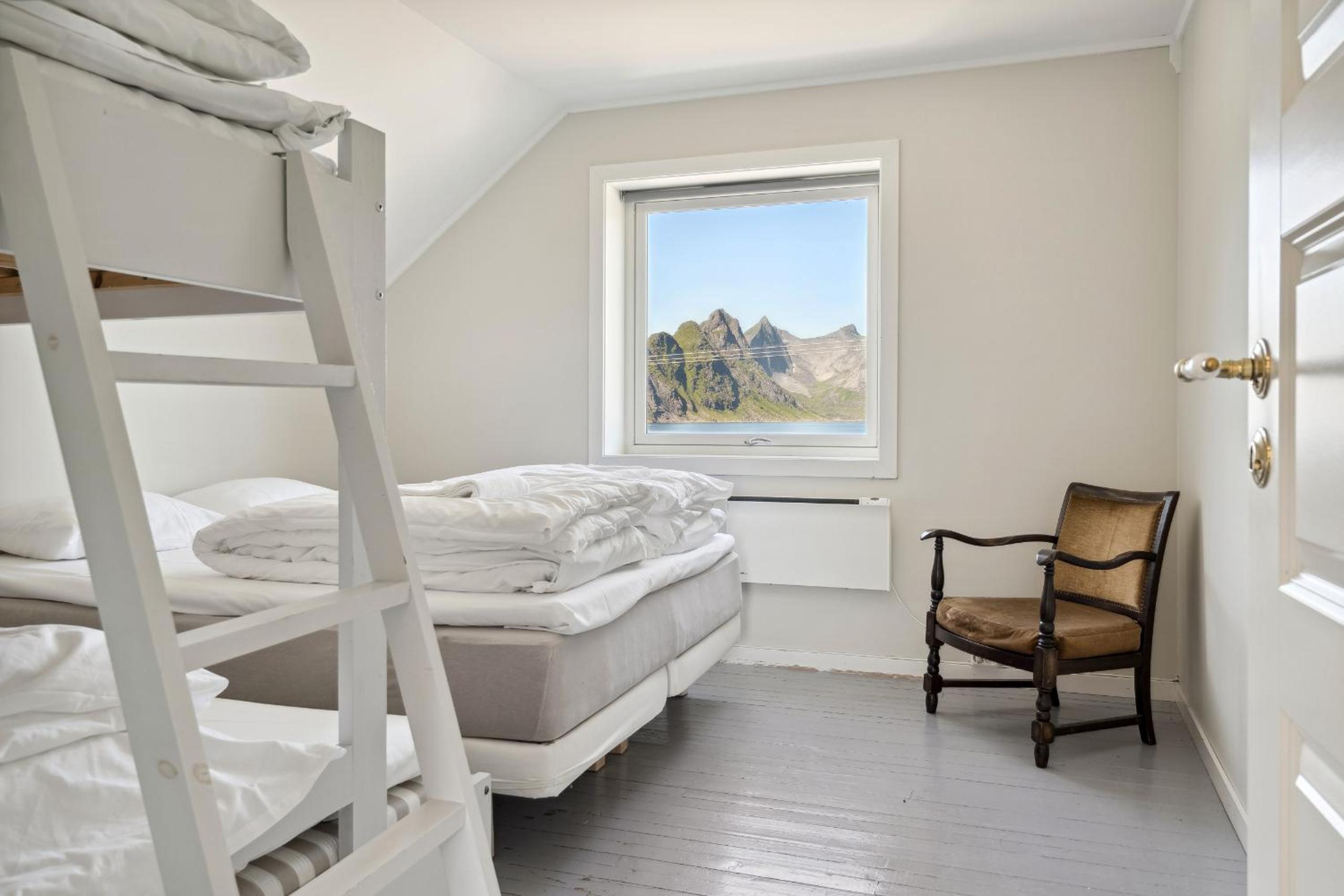 Valen House, Reine