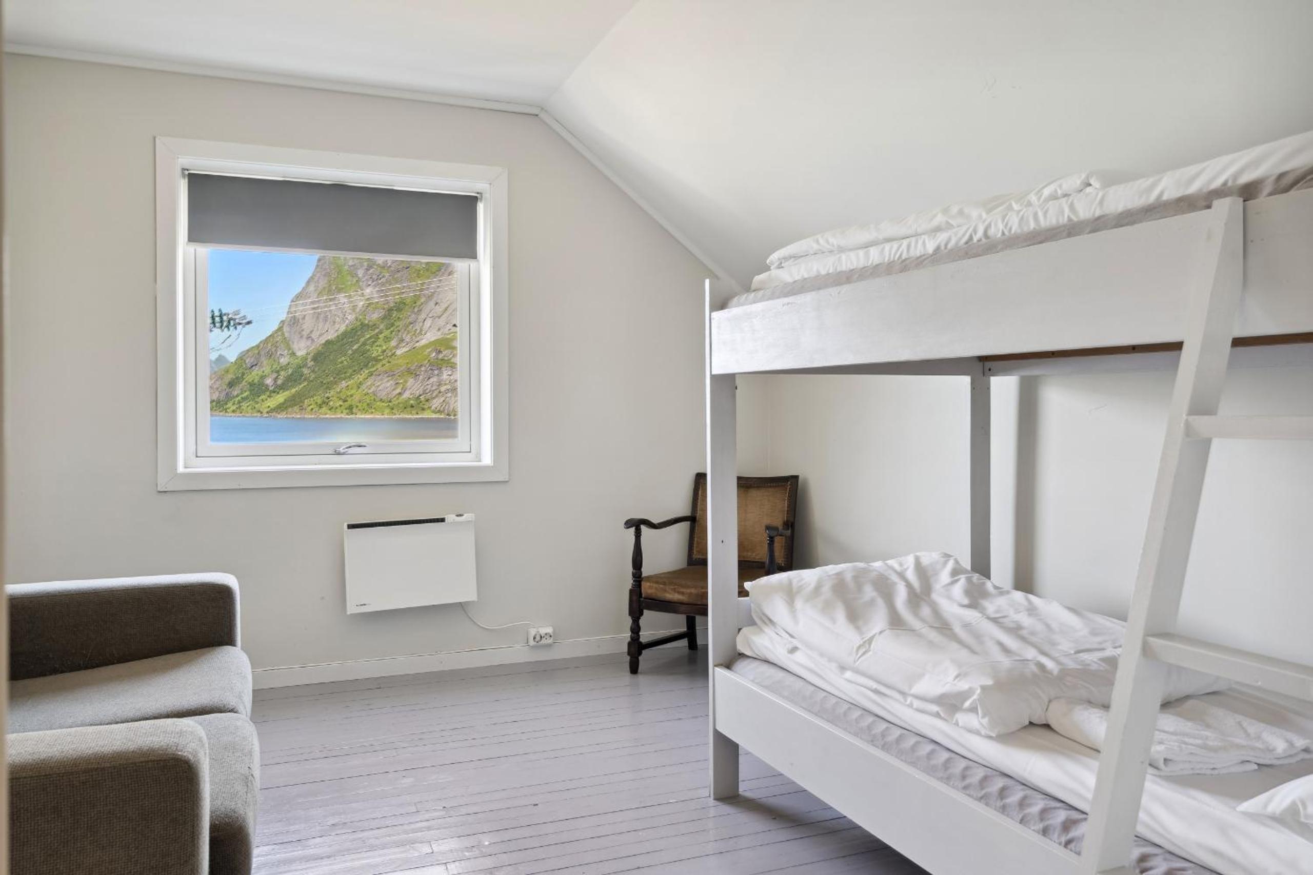 Valen House, Reine