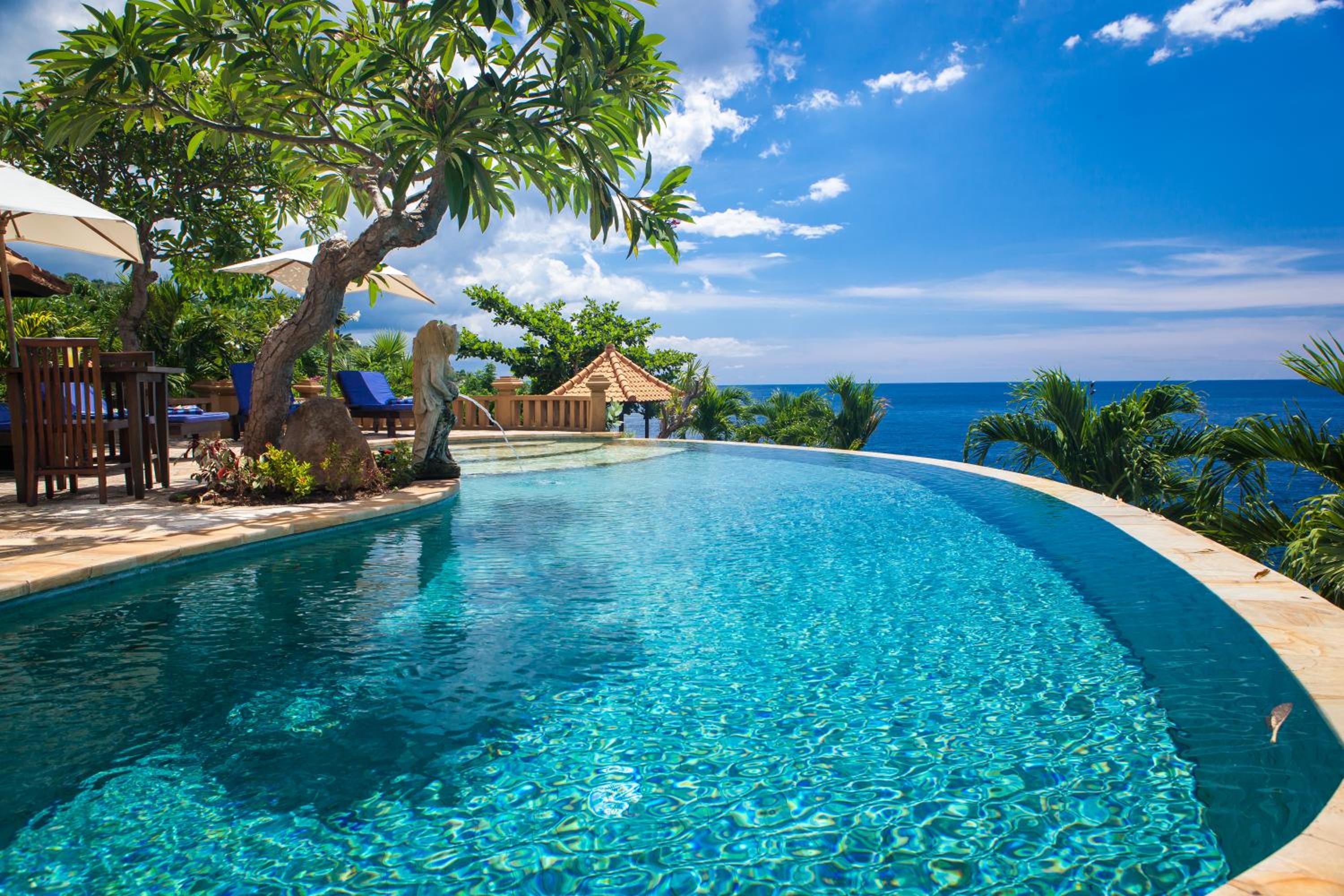 Blue Moon Villas Resort