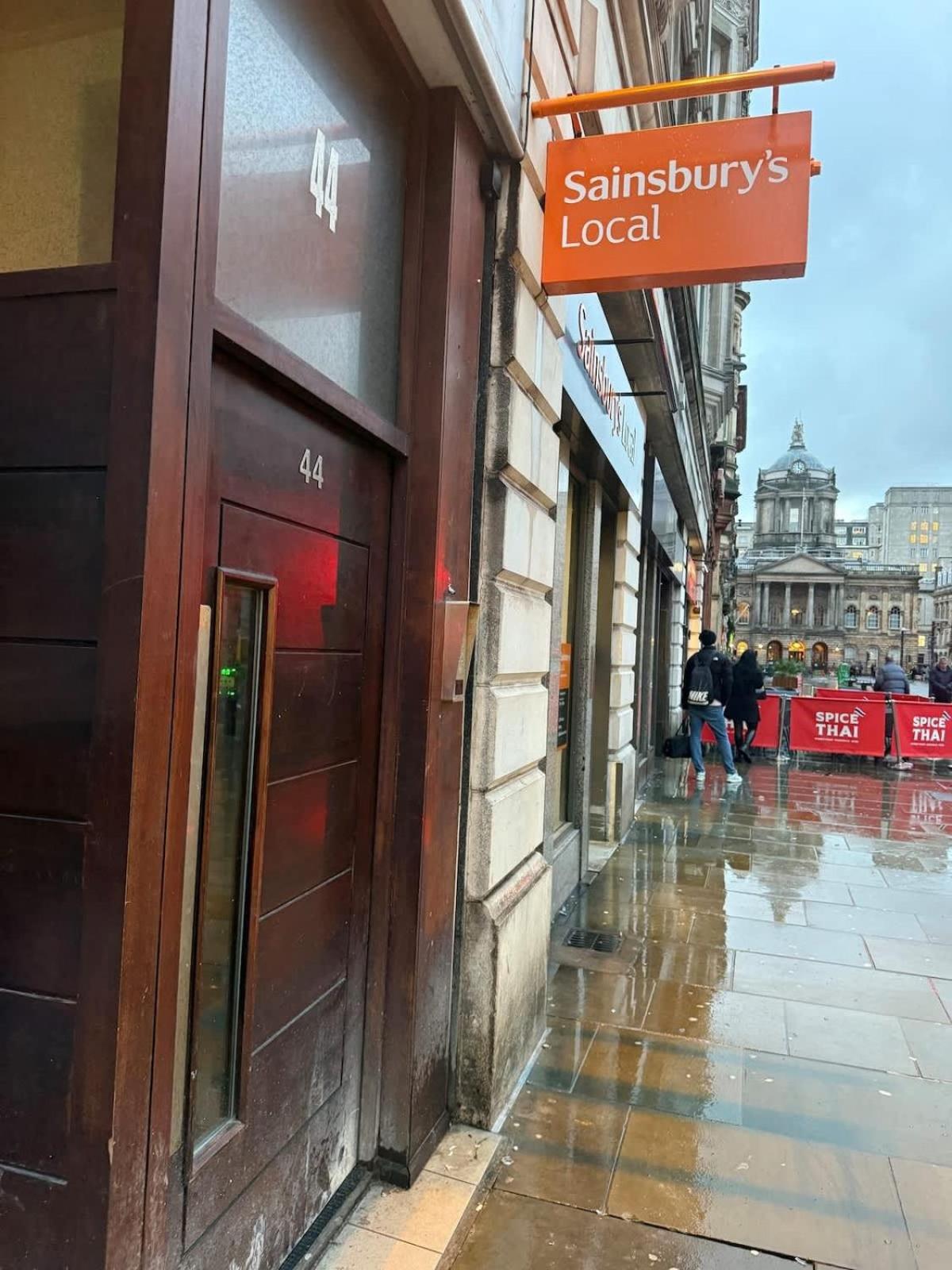 CASTLE STREET - City Centre 2 bedroomed Apt sleeps 8