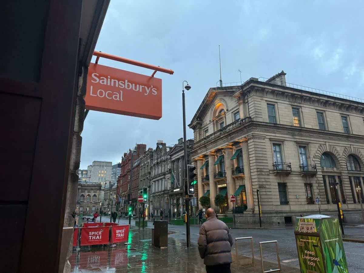 CASTLE STREET - City Centre 2 bedroomed Apt sleeps 8