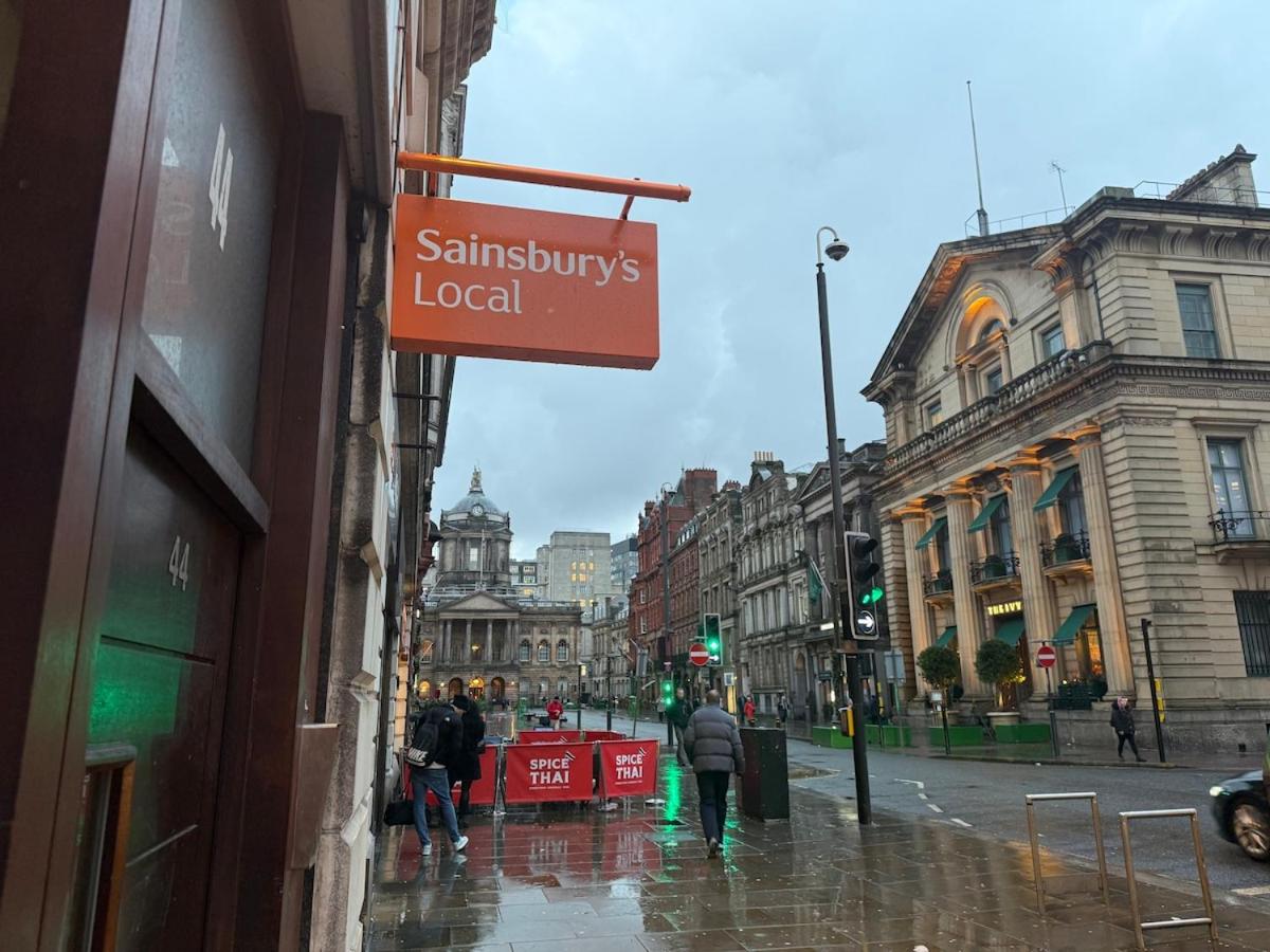 CASTLE STREET - City Centre 2 bedroomed Apt sleeps 8