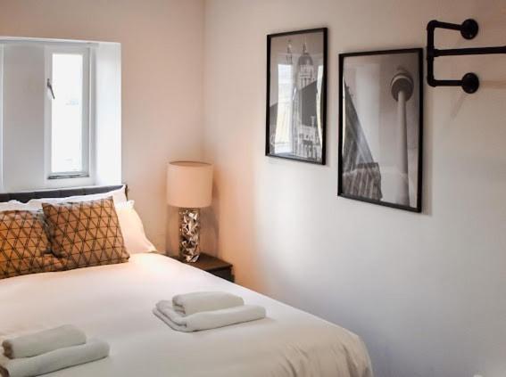 CASTLE STREET - City Centre 2 bedroomed Apt sleeps 8