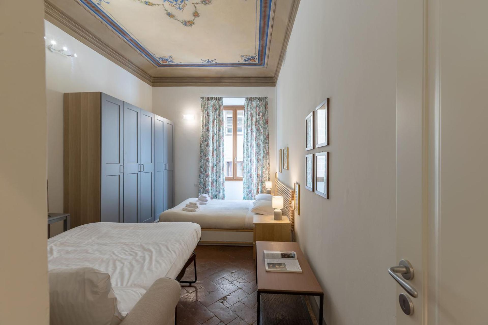 Pitti Family Apartment in Central Florence