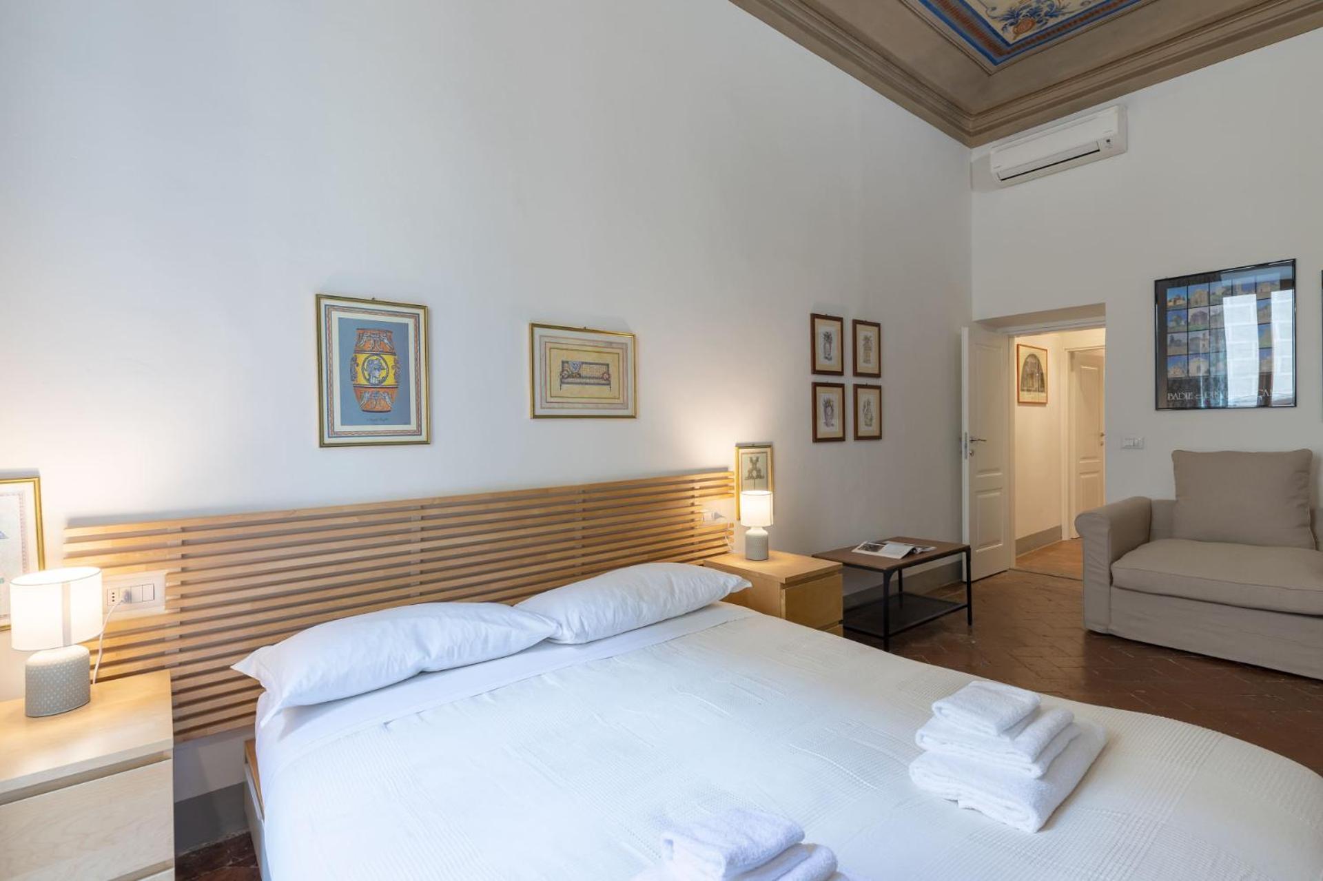 Pitti Family Apartment in Central Florence