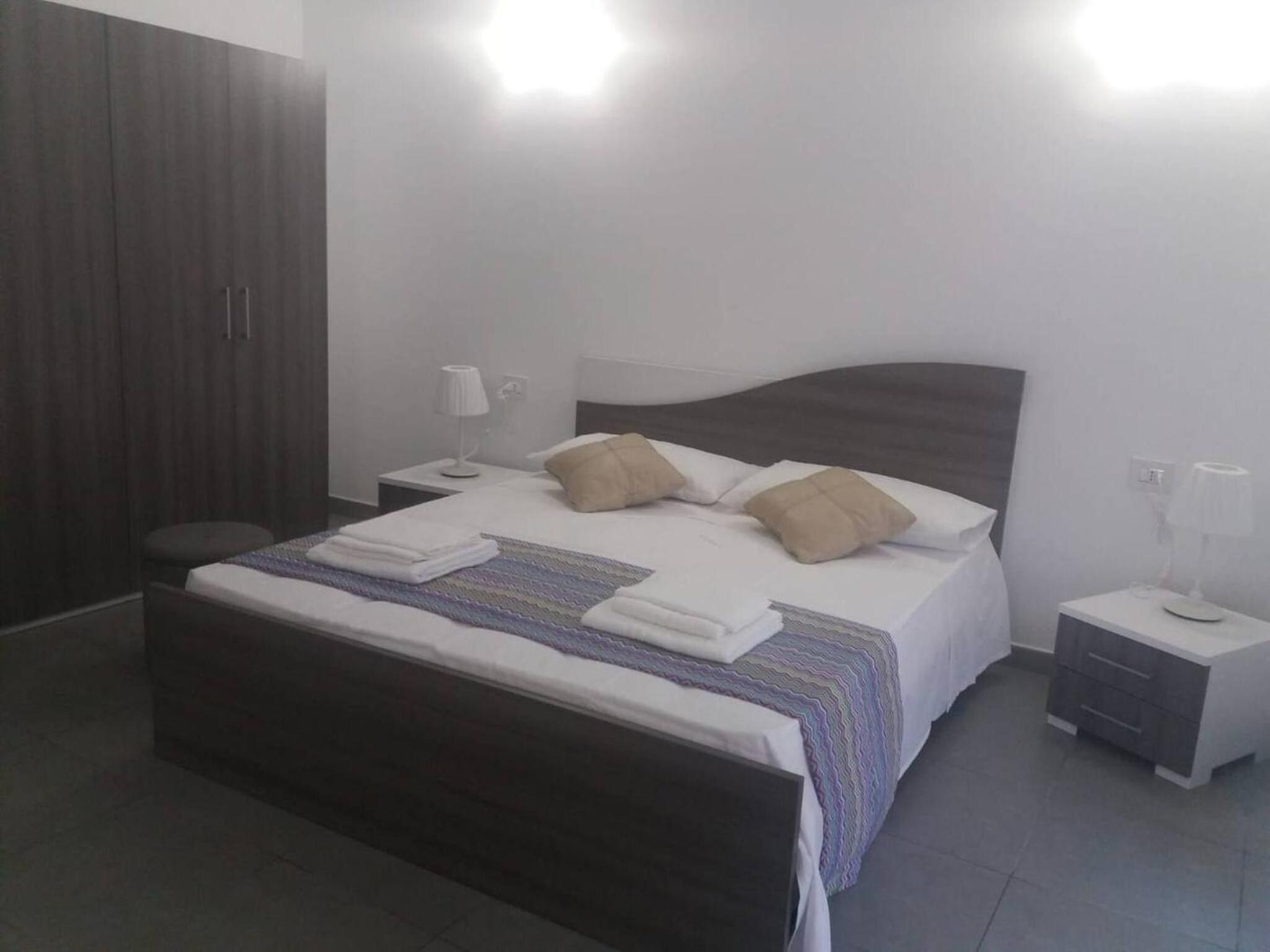 Two-story house in the city -climatized - wifi
