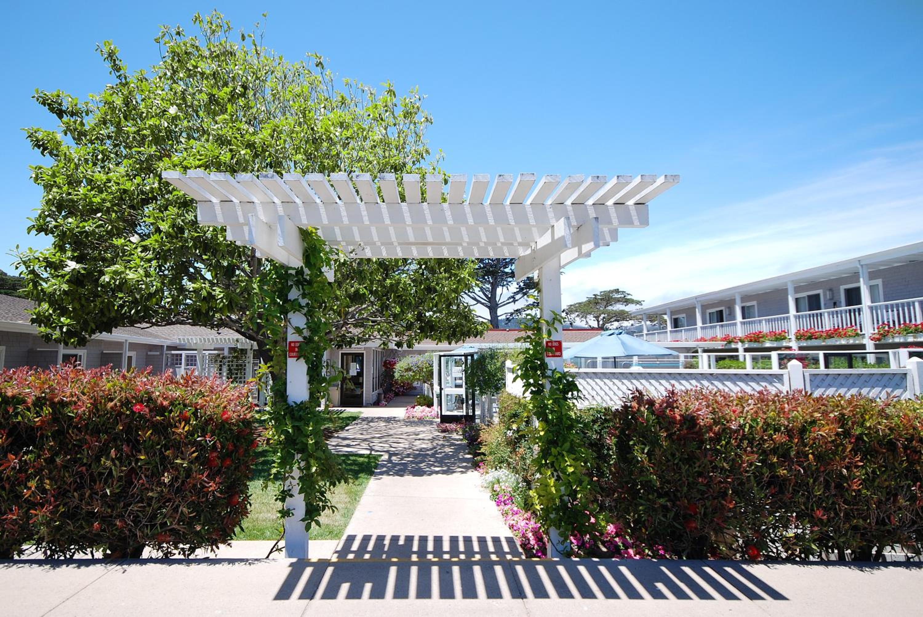 Hotel Monterey Bay Lodge - Image 1