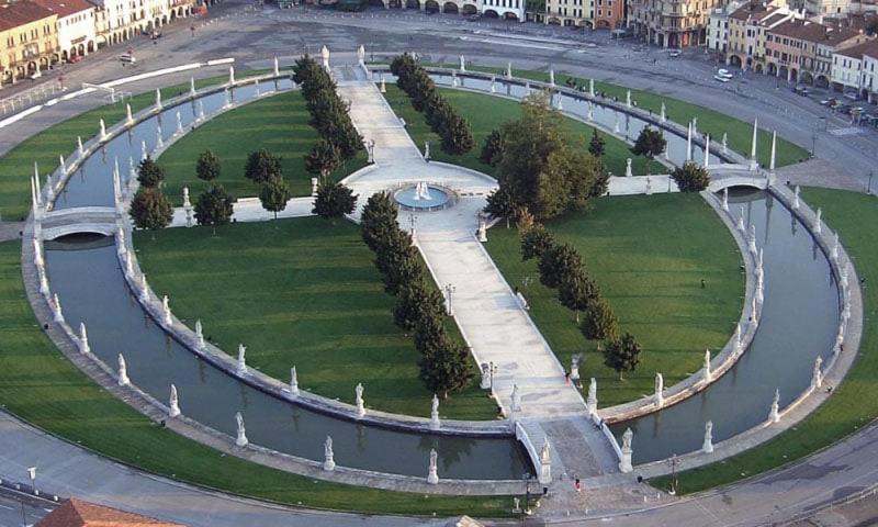 Comodo alla fiera di Padova, con stile - Kaloo