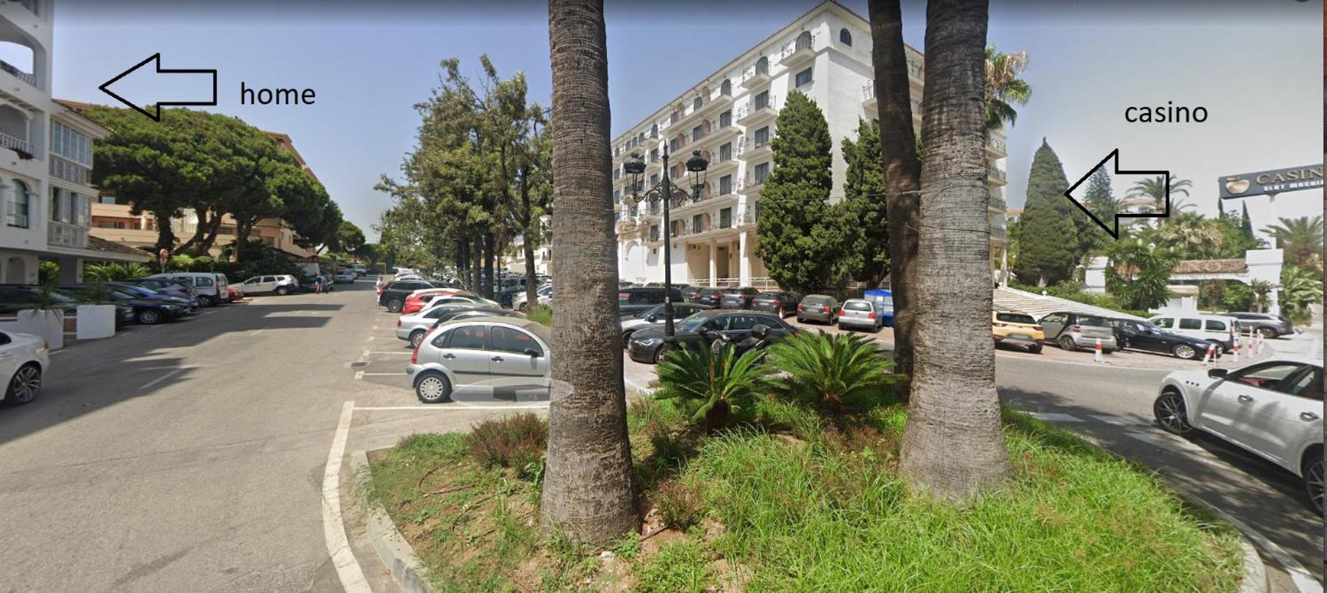 Modern 1BR Walk to Beach, Casino & Puerto Banús