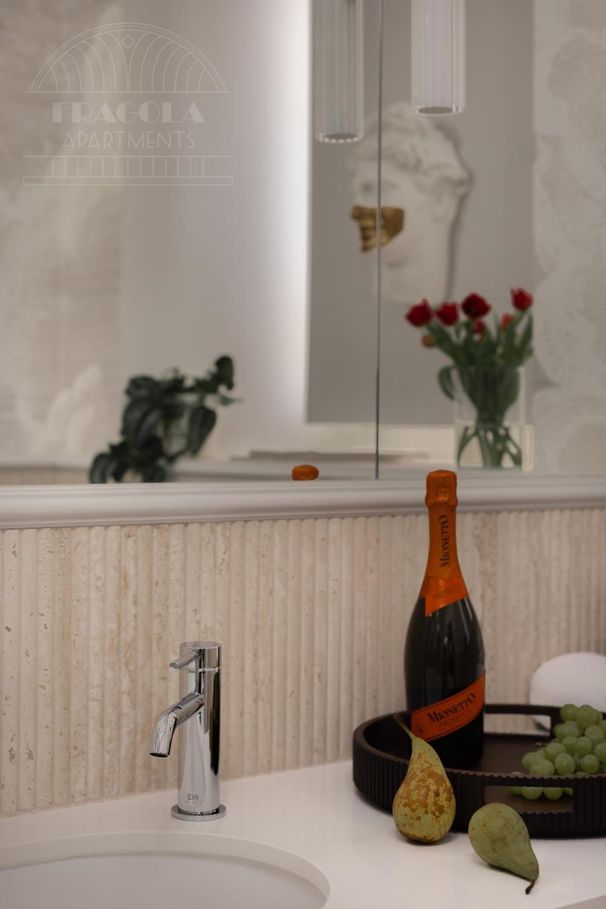 Colorful 2-bed, 100sqm apartment in the heart of Kazimierz
