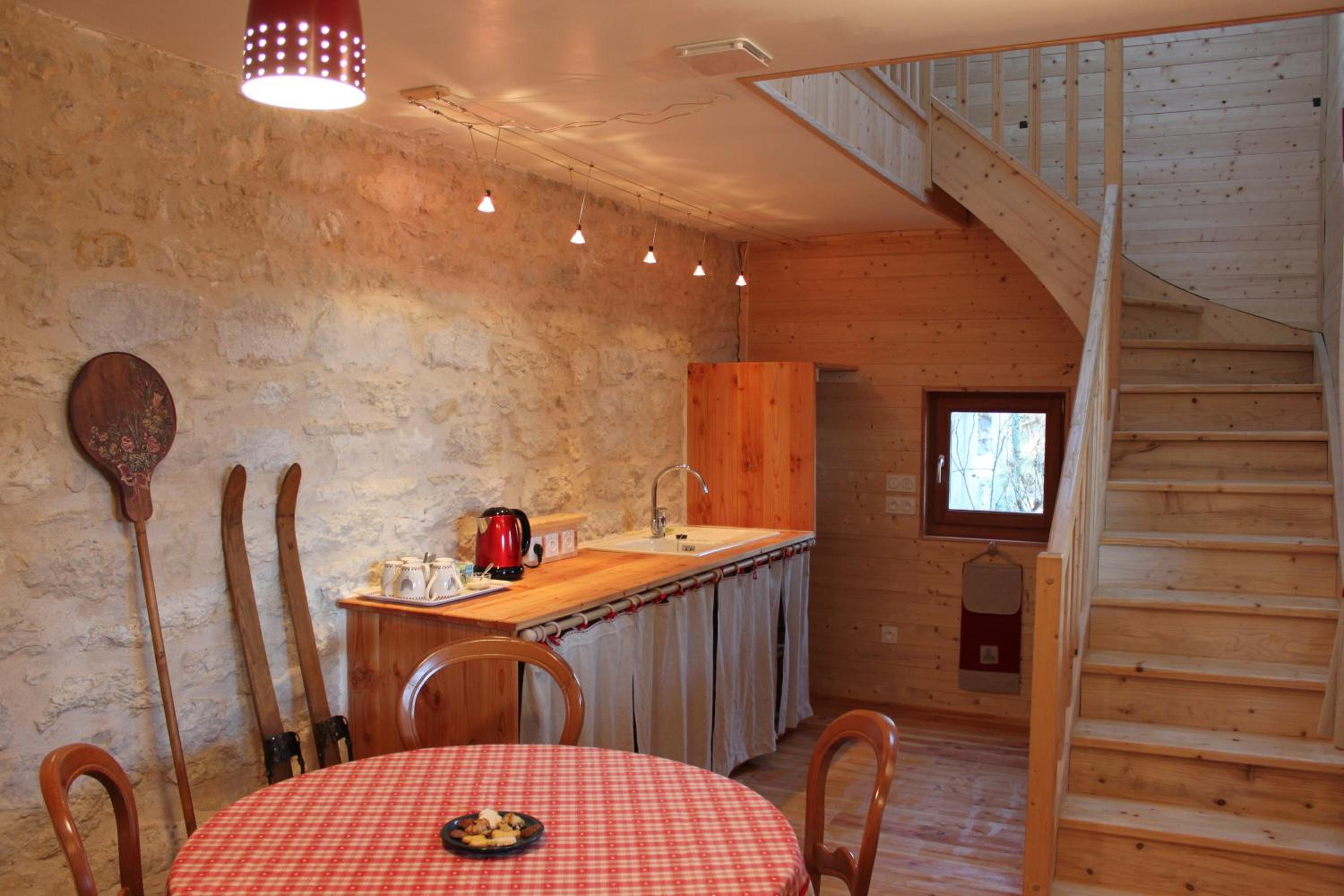 VALRELEY, chambres et table d'hôtes eco-friendly avec bain nordique au sud du massif du Jura