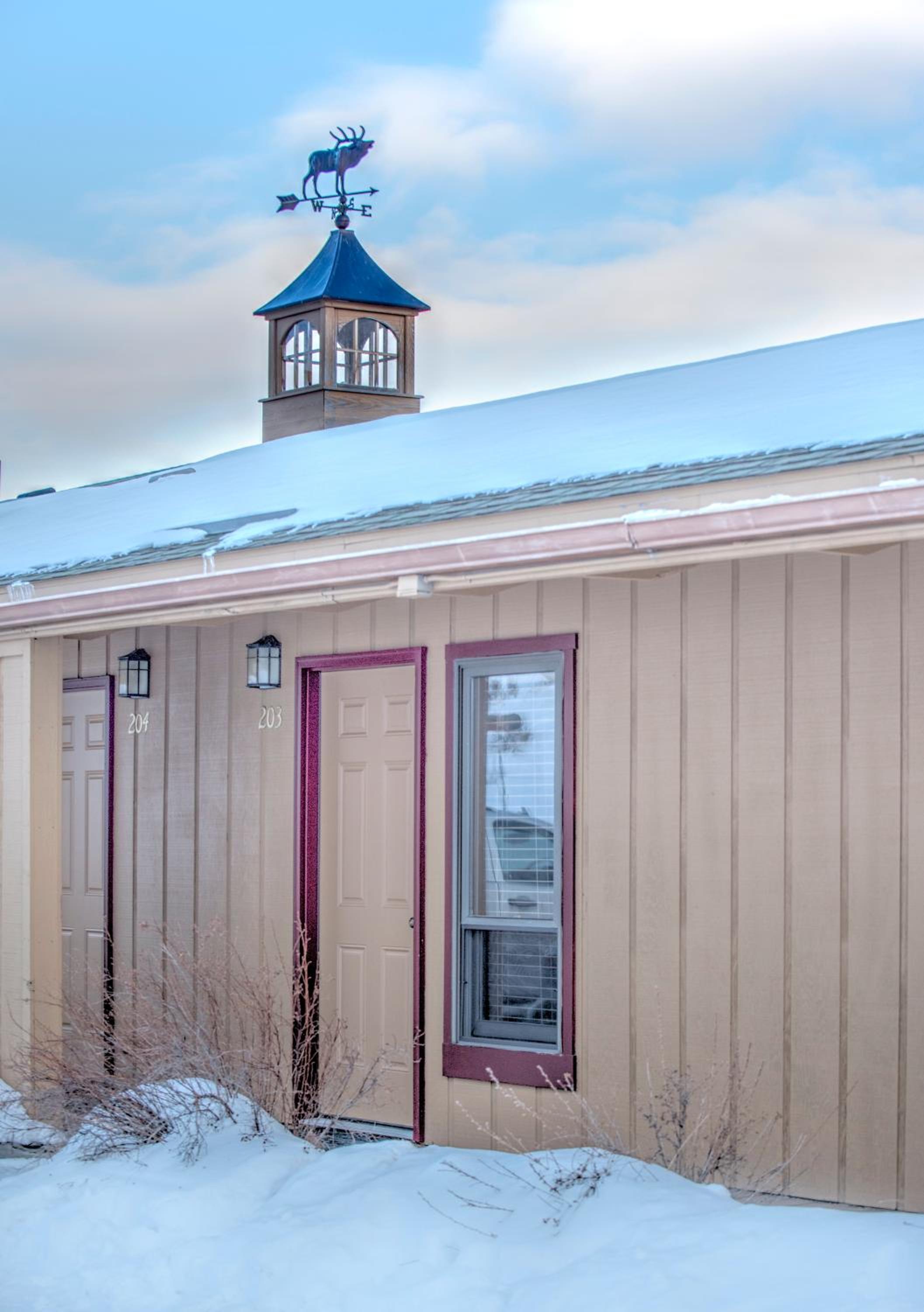 Elk Refuge Inn