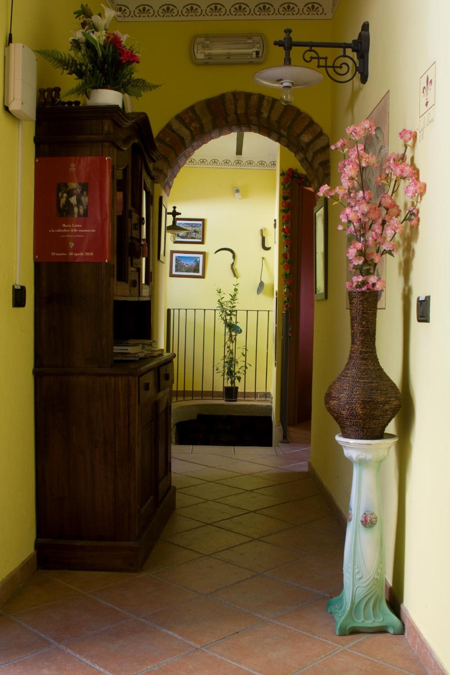 Arco Dei Nobili view 3