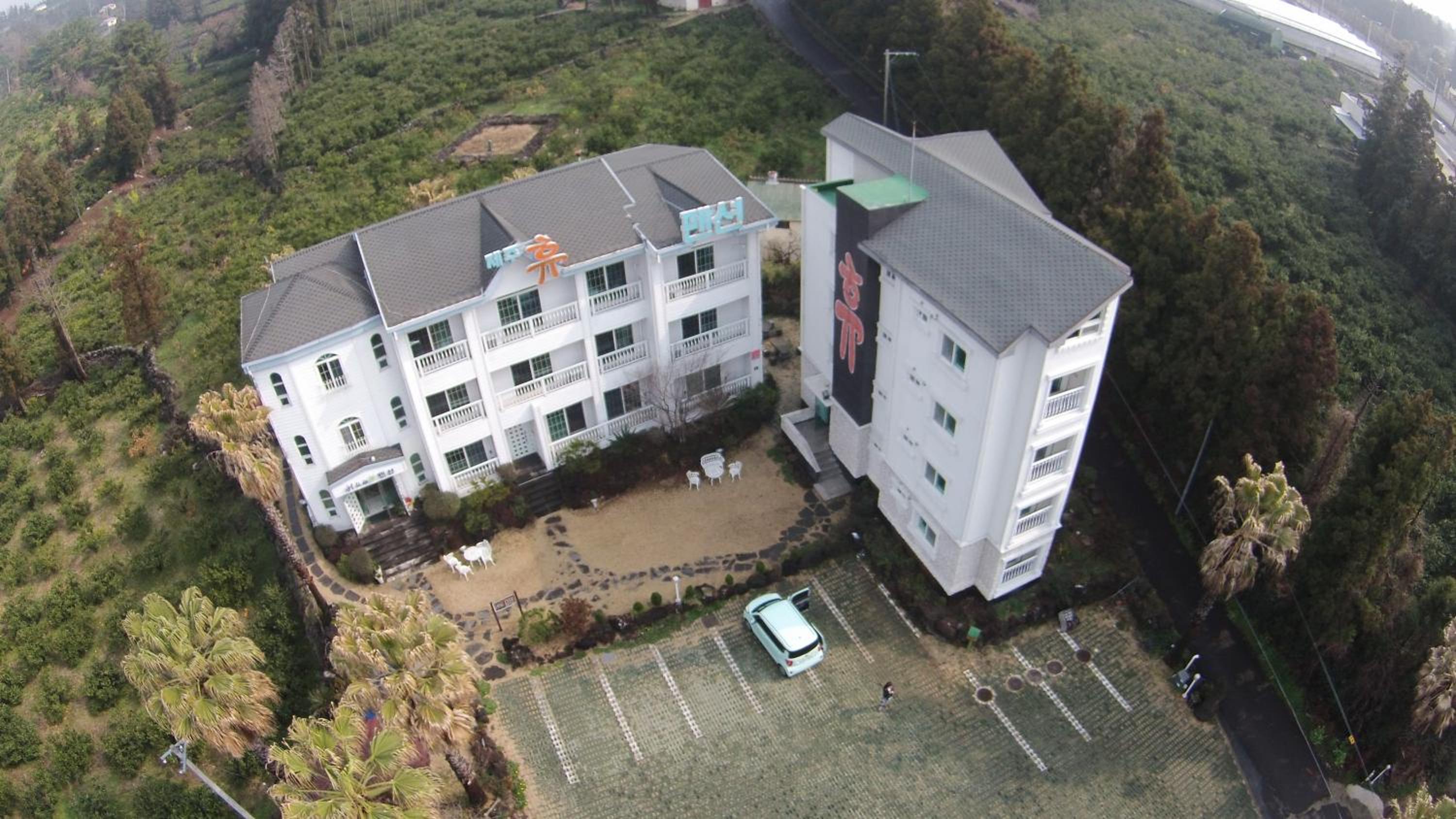 Jeju Hue Pension view 3