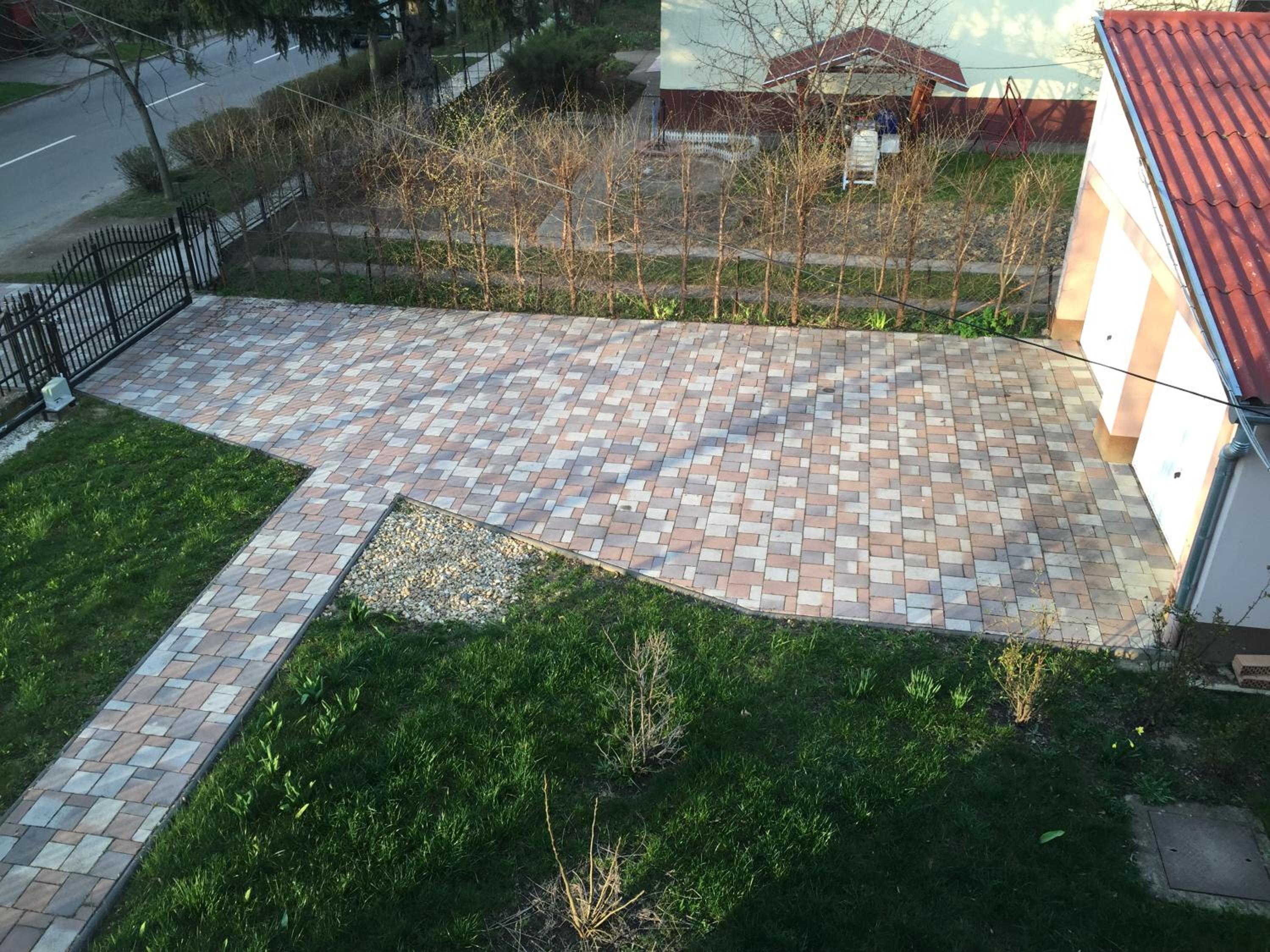 Platán Apartman