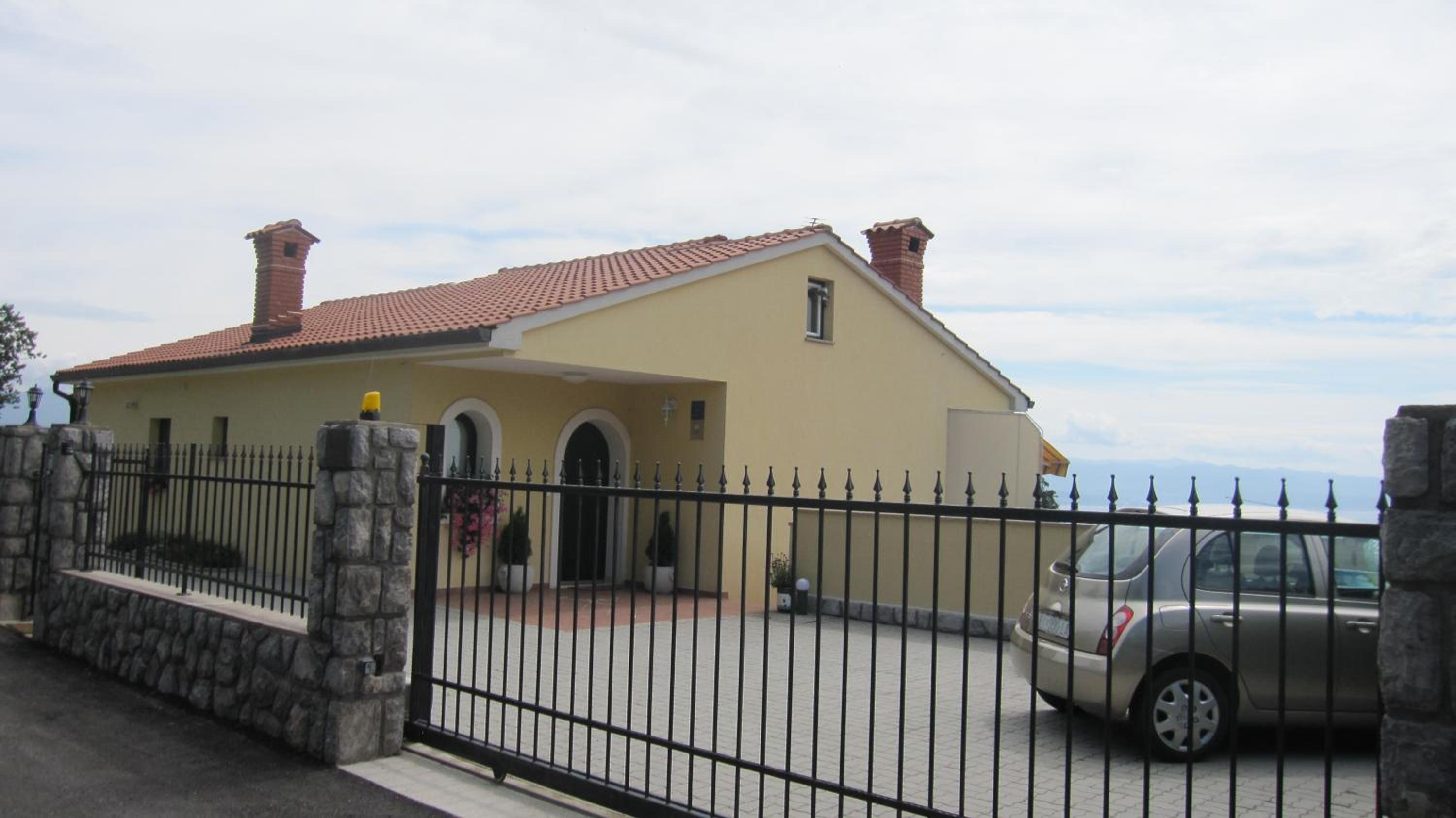Photo 49