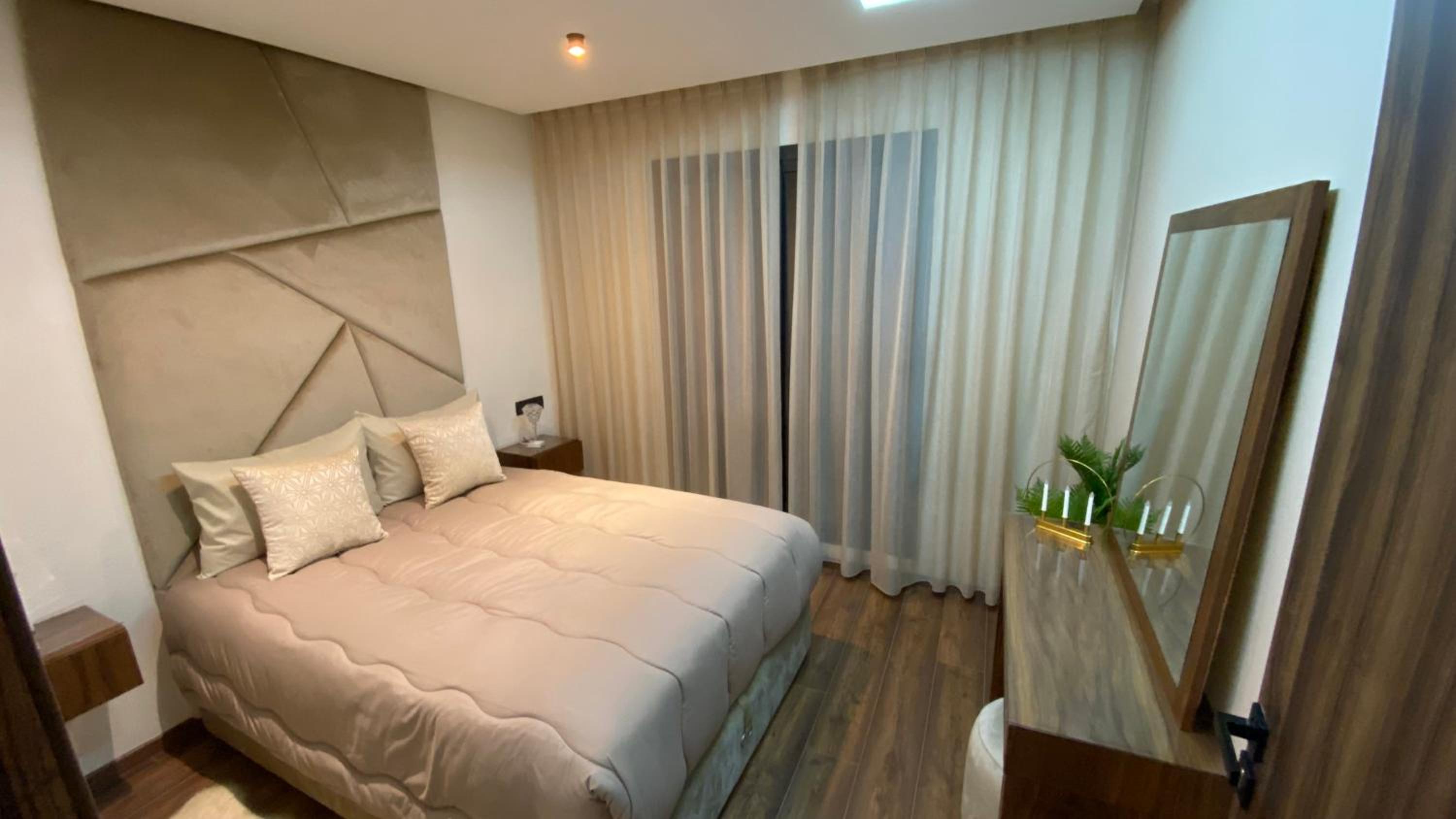 Modern & Fully equipped 1BDR Flats in Palmiers Central Casablanca with Terrace & Parking