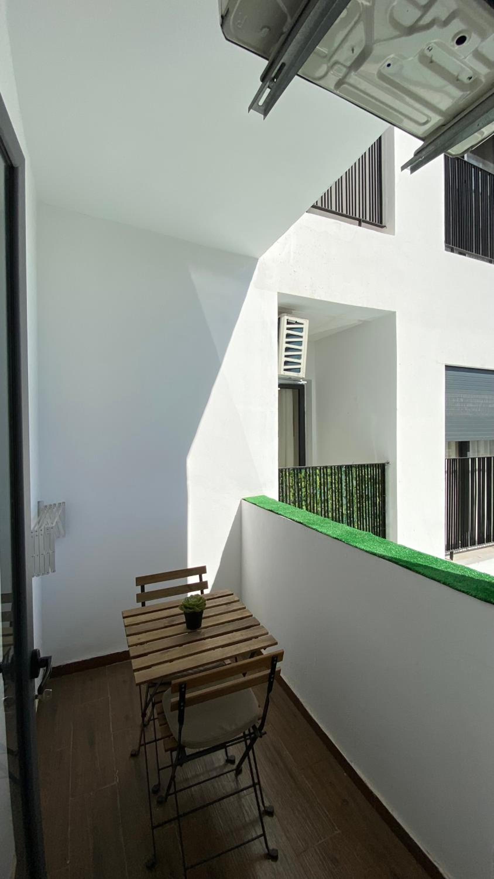 Modern & Fully equipped 1BDR Flats in Palmiers Central Casablanca with Terrace & Parking
