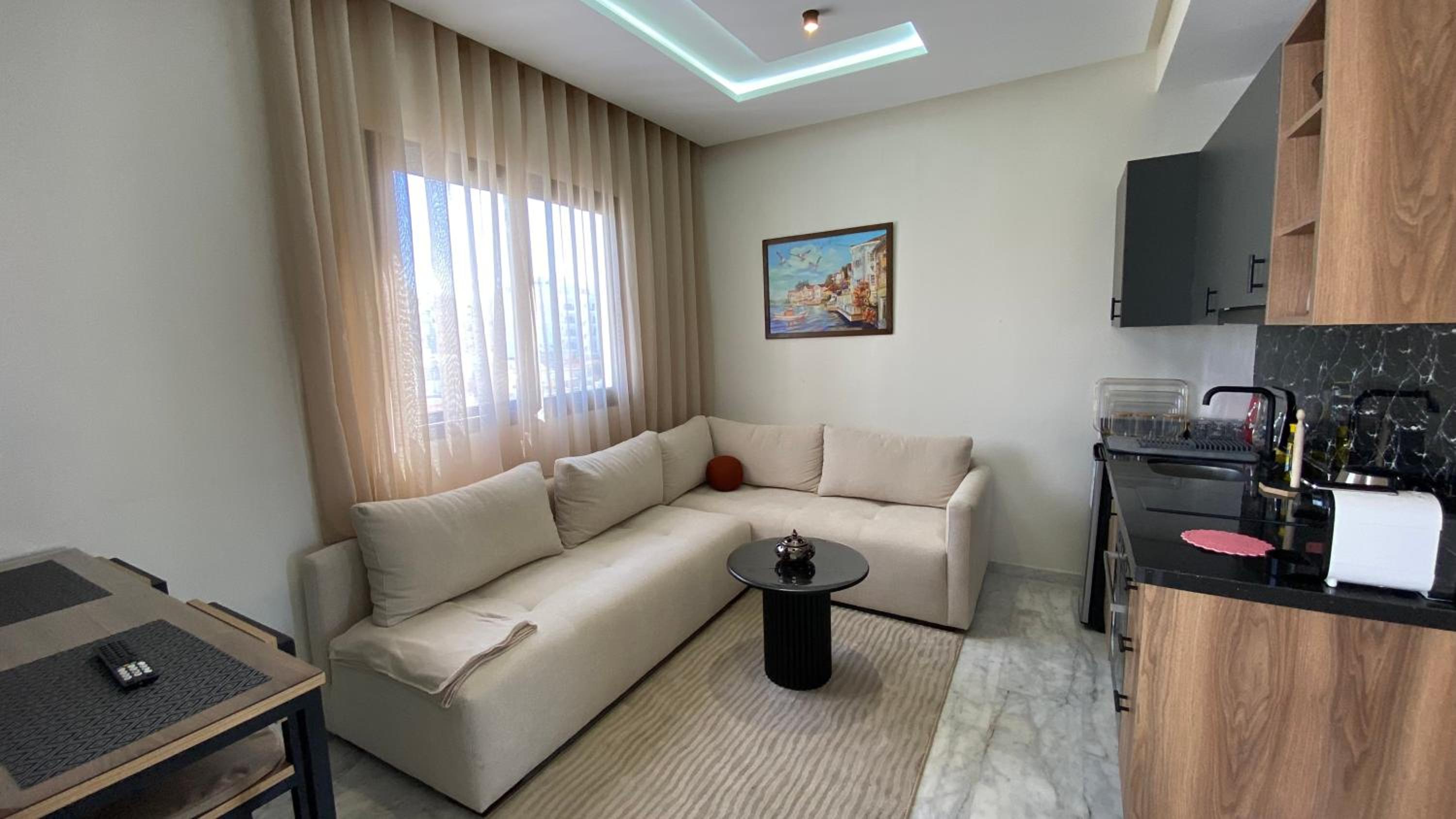 Modern & Fully equipped 1BDR Flats in Palmiers Central Casablanca with Terrace & Parking